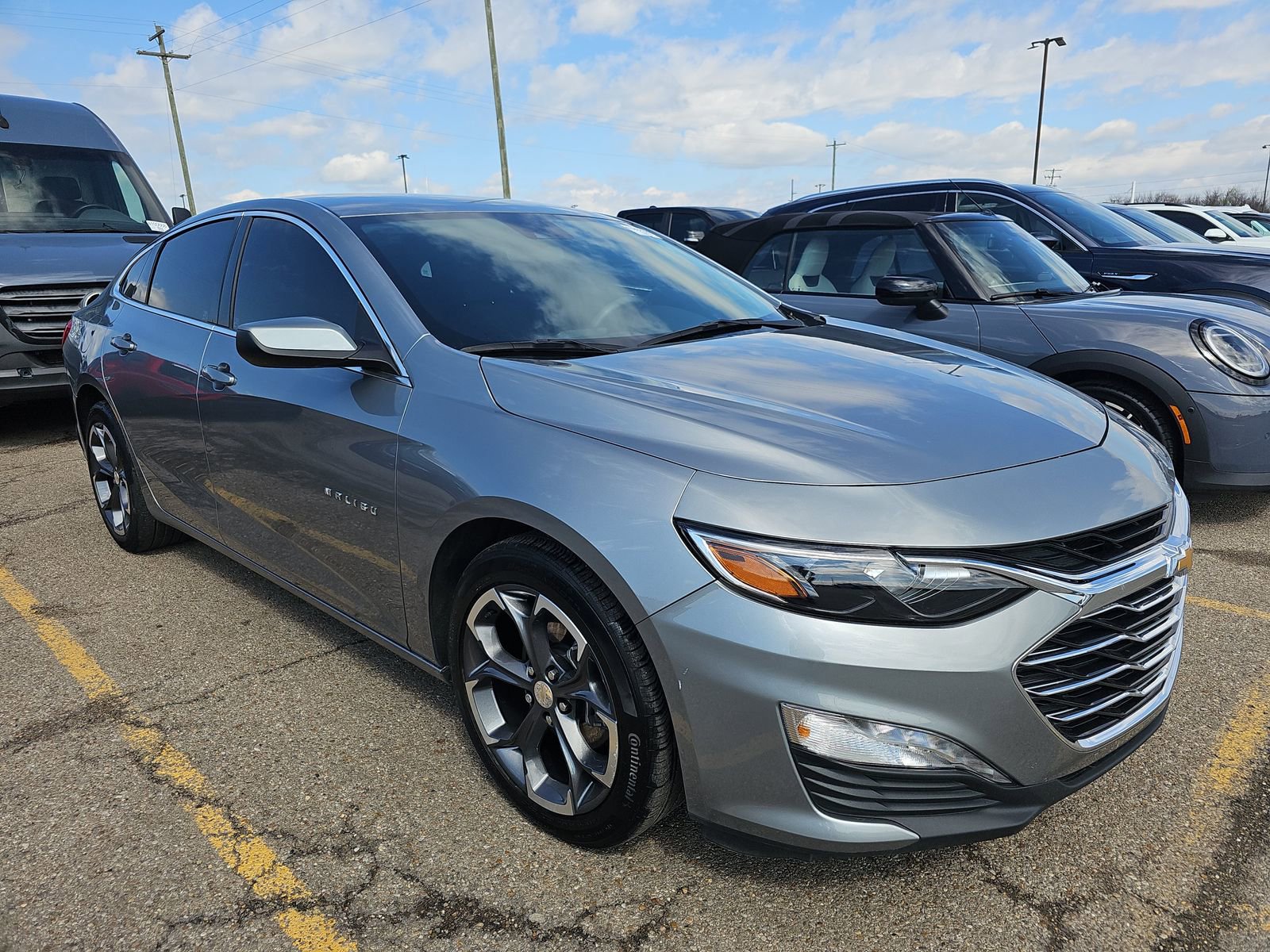 2024 Chevrolet Malibu LT photo 3