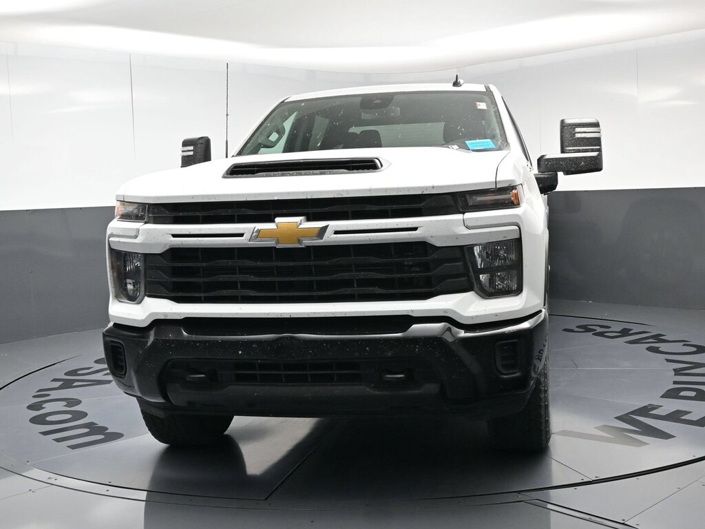Used 2024 Chevrolet Silverado 2500HD Custom Pickup