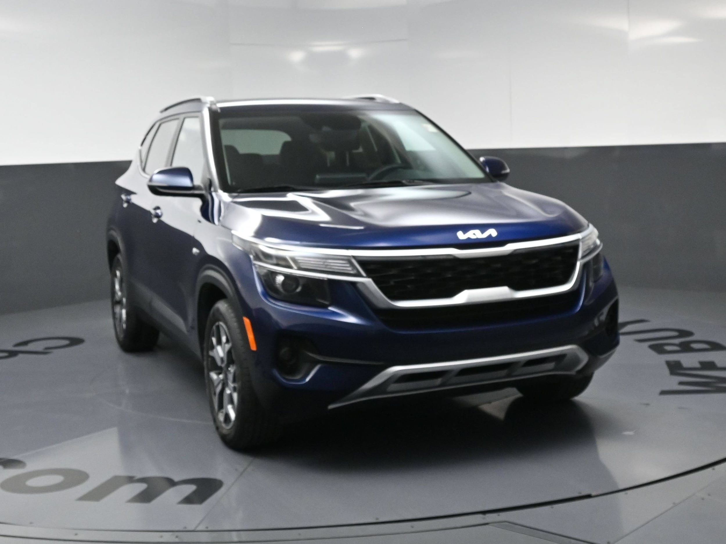 Kia Seltos EX