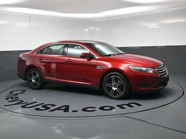 2015 Ford Taurus SEL Sedan