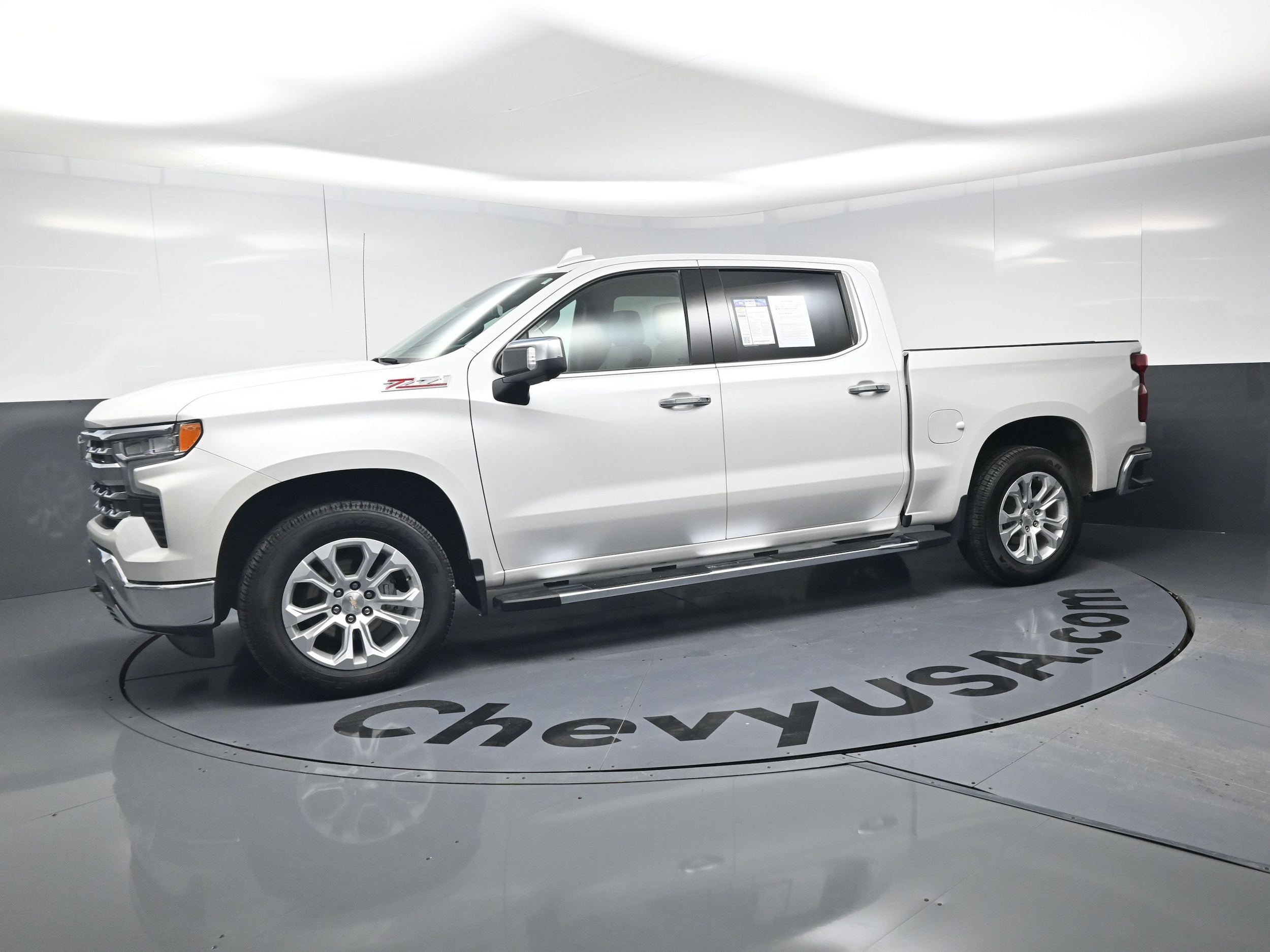2022 Chevrolet Silverado 1500 LTZ photo 5