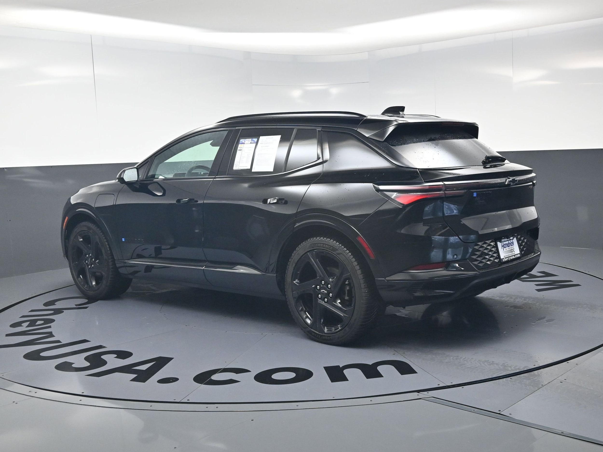 2024 Chevrolet Equinox EV RS photo 6