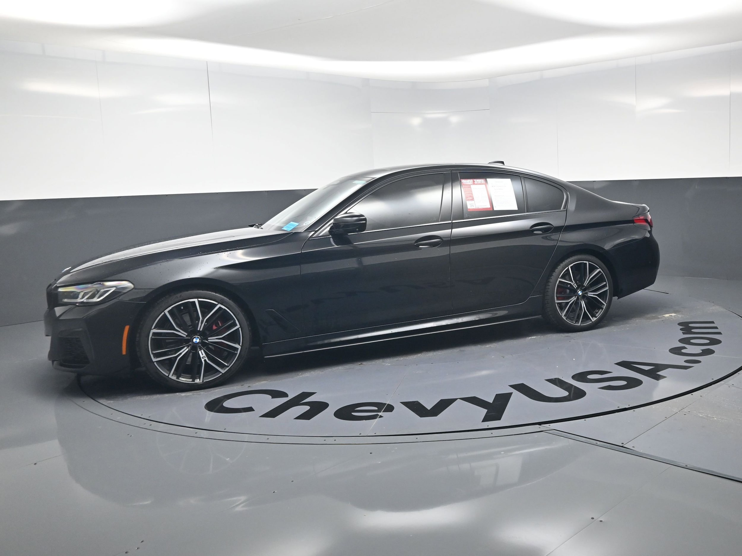 2021 BMW 5 Series 530i xDrive photo 6