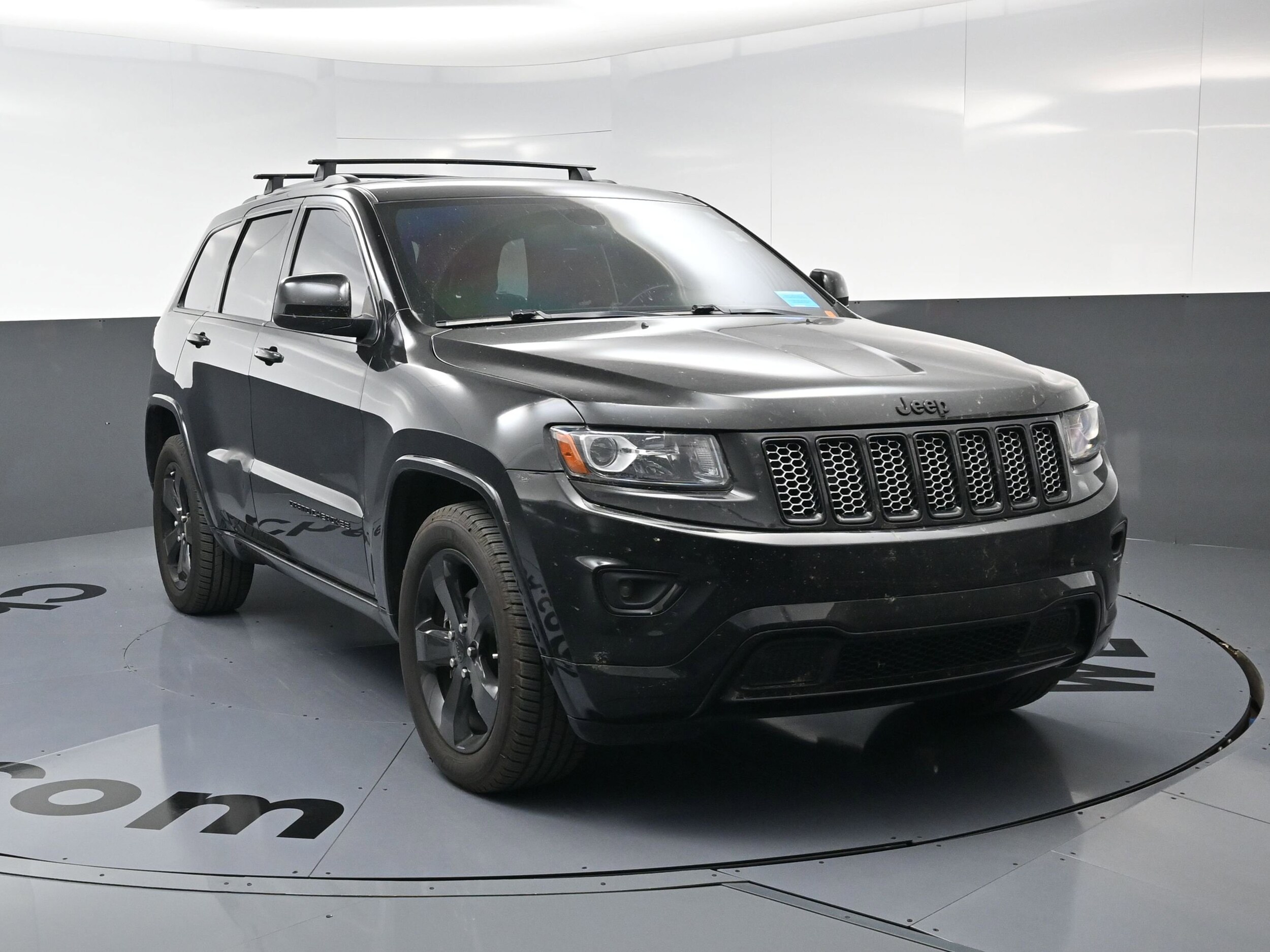 2014 Jeep Grand Cherokee Altitude photo 3