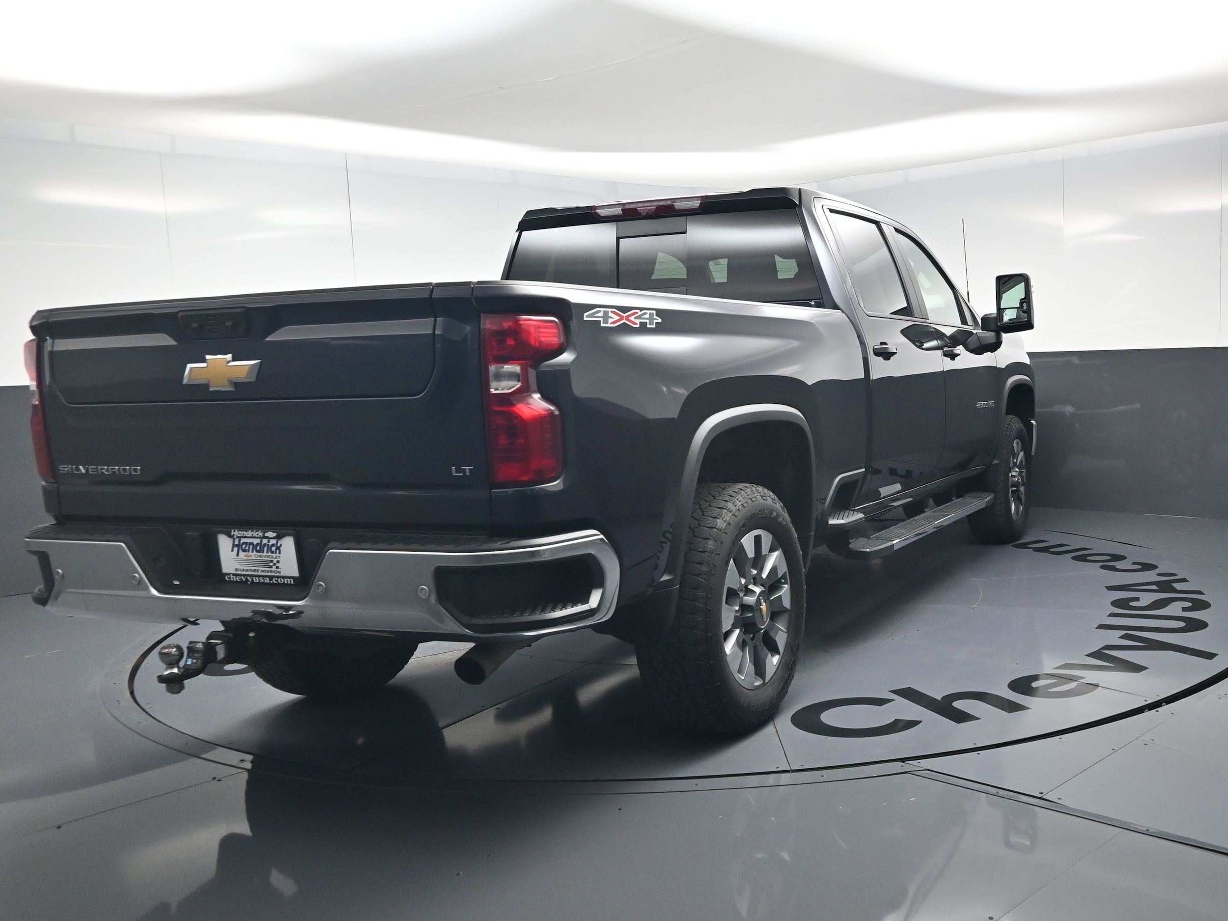 2024 Chevrolet Silverado 2500HD LT photo 3