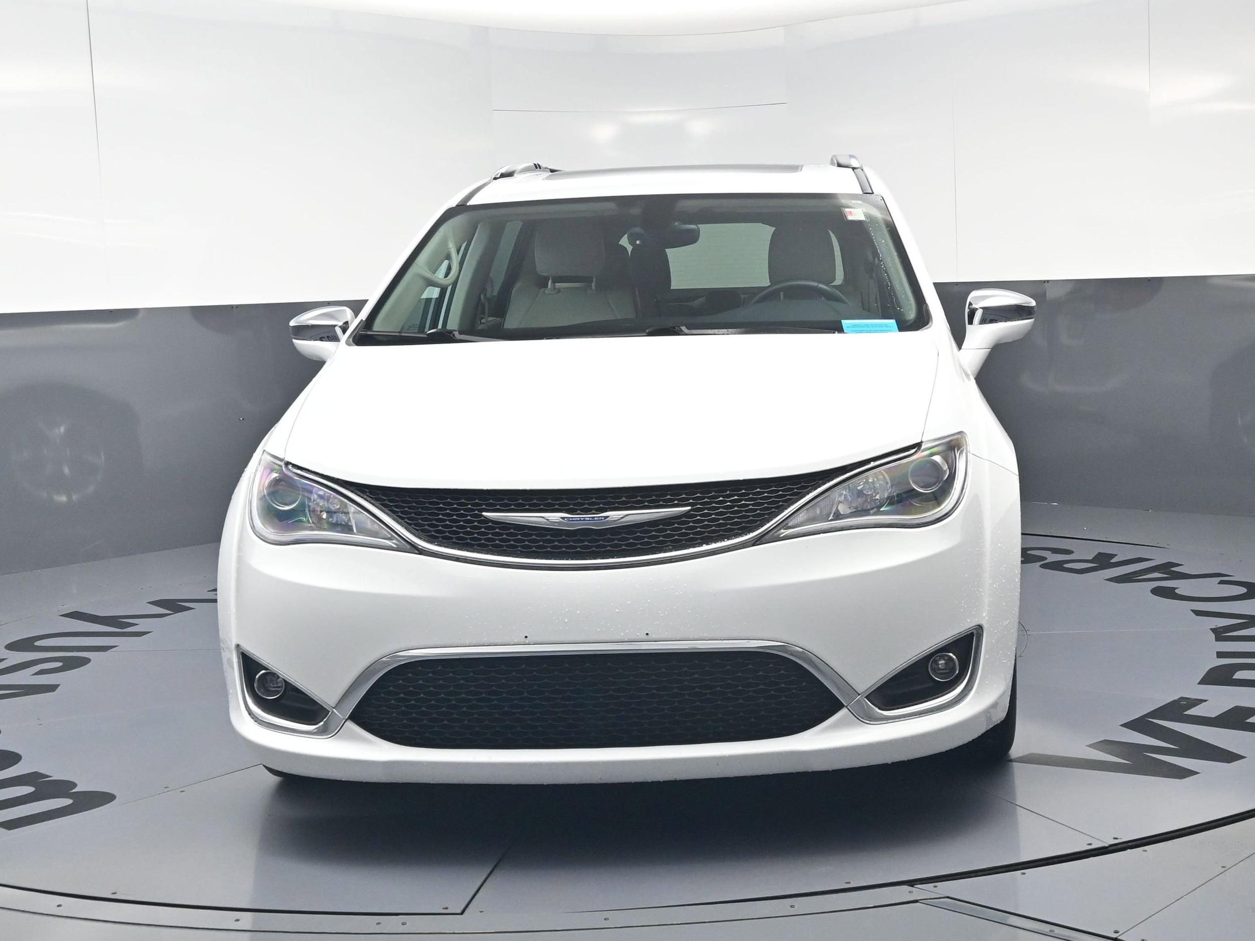 2017 Chrysler Pacifica Limited photo 4