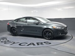 2016 Ford Fusion SE Sedan