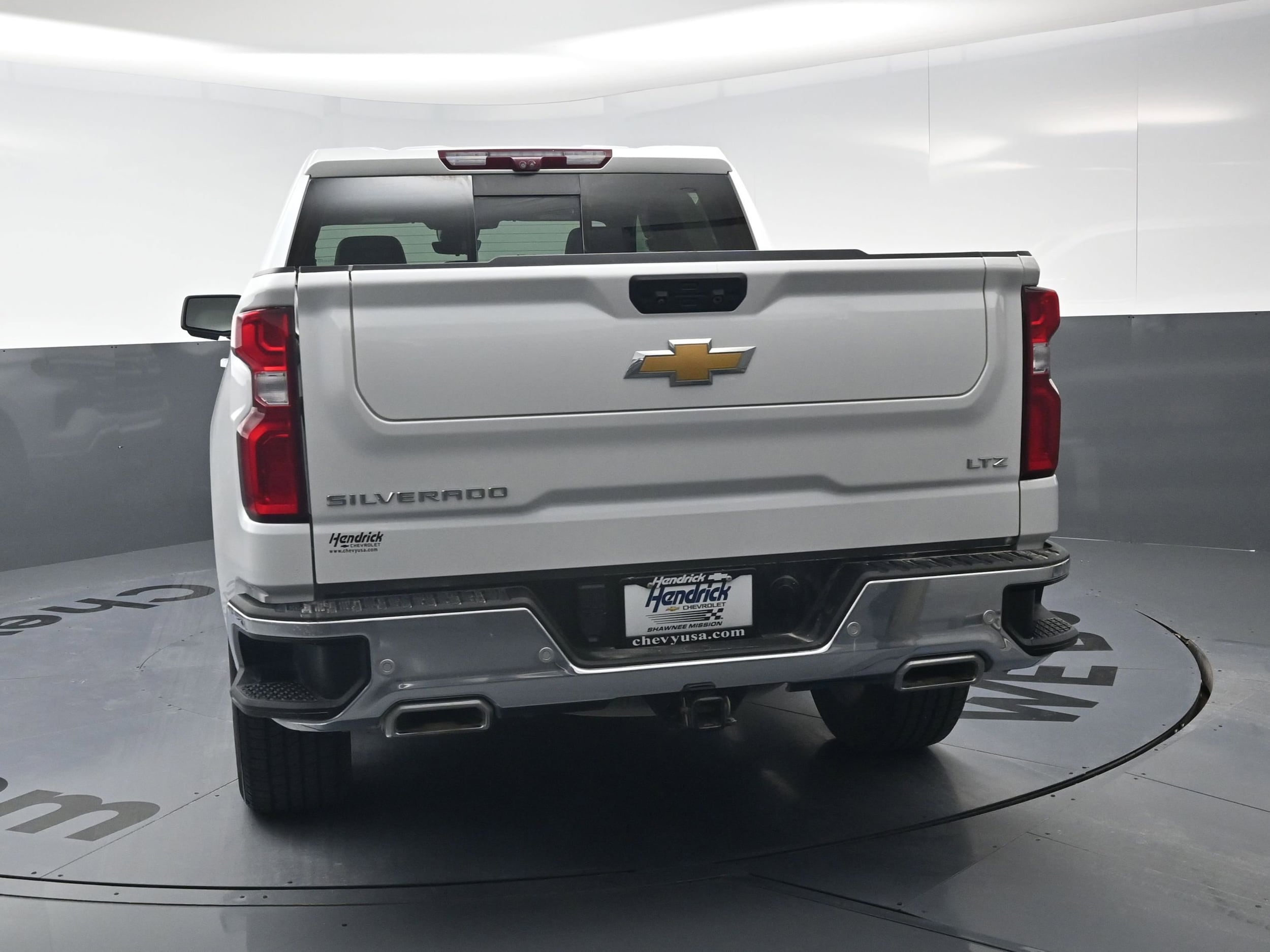 2022 Chevrolet Silverado 1500 LTZ photo 3
