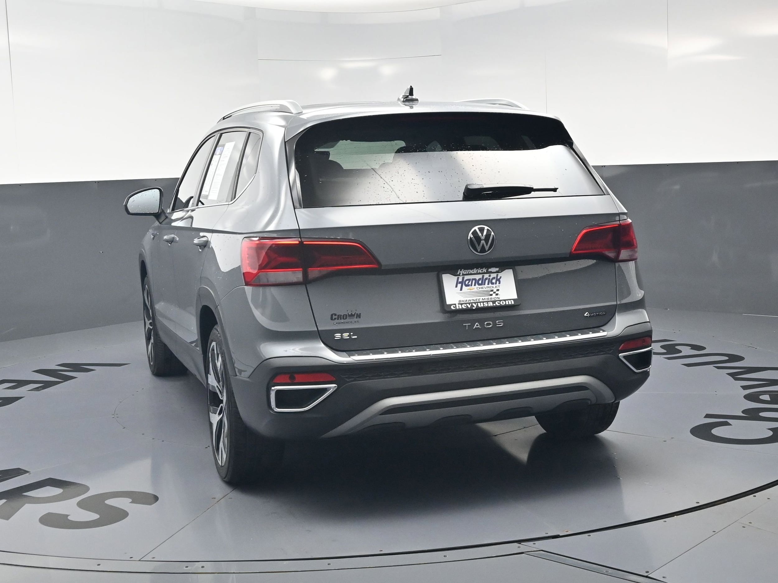 2022 Volkswagen Taos SEL photo 3