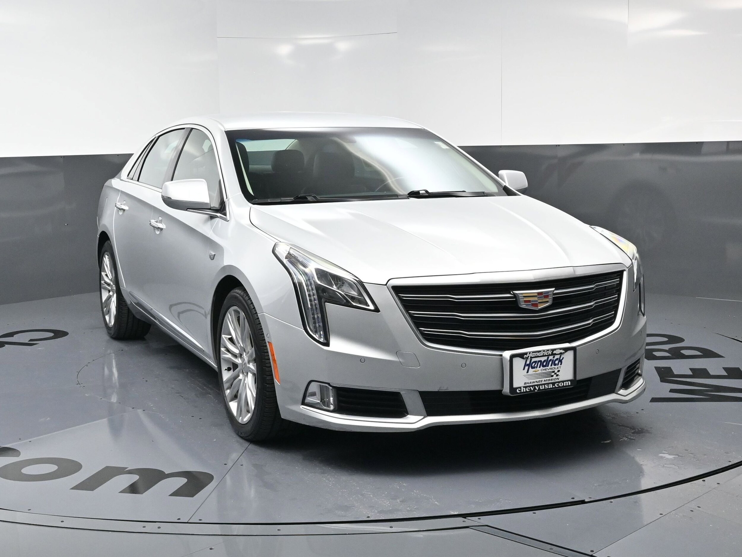 2019 Cadillac XTS Luxury photo 2