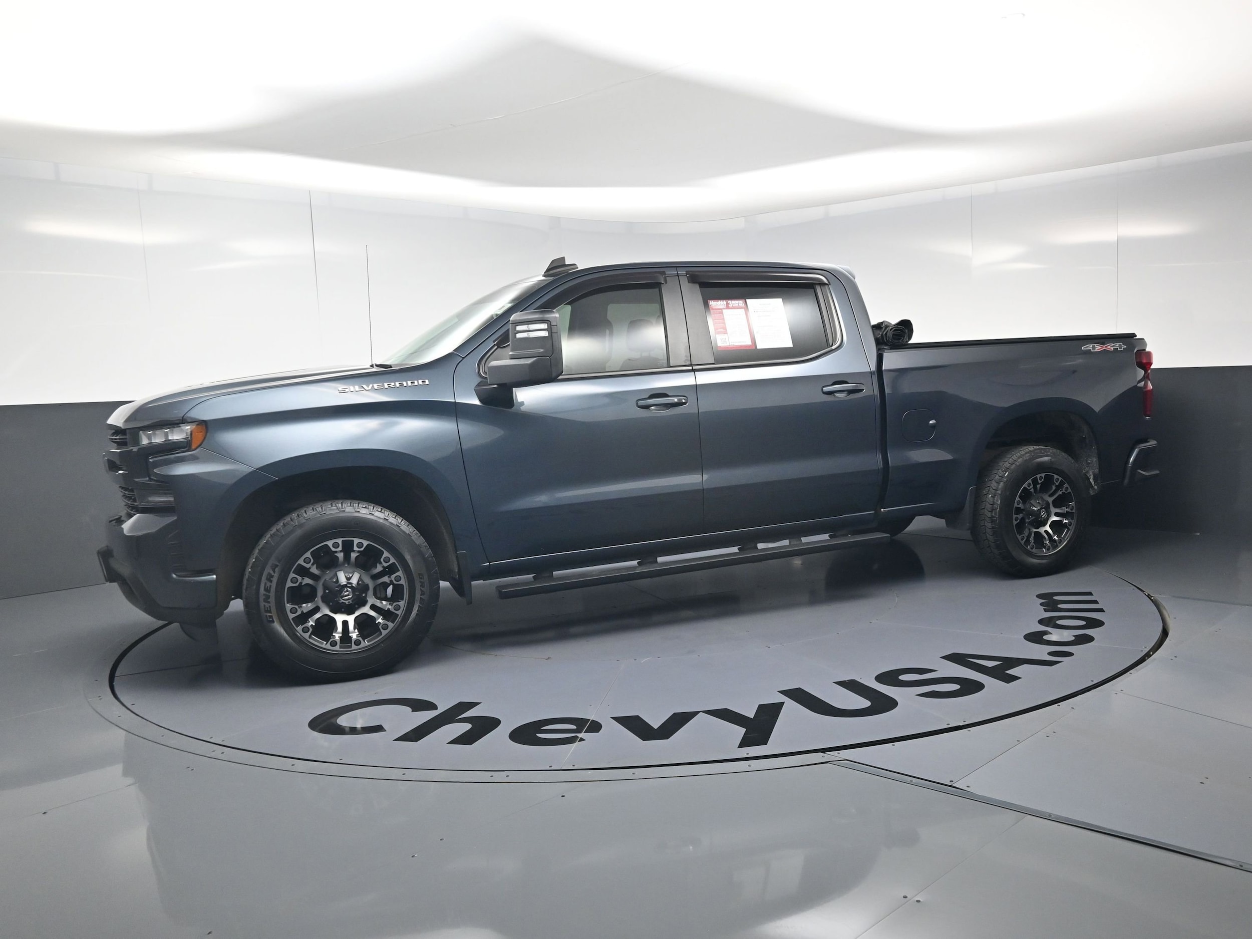 2020 Chevrolet Silverado 1500 RST photo 4