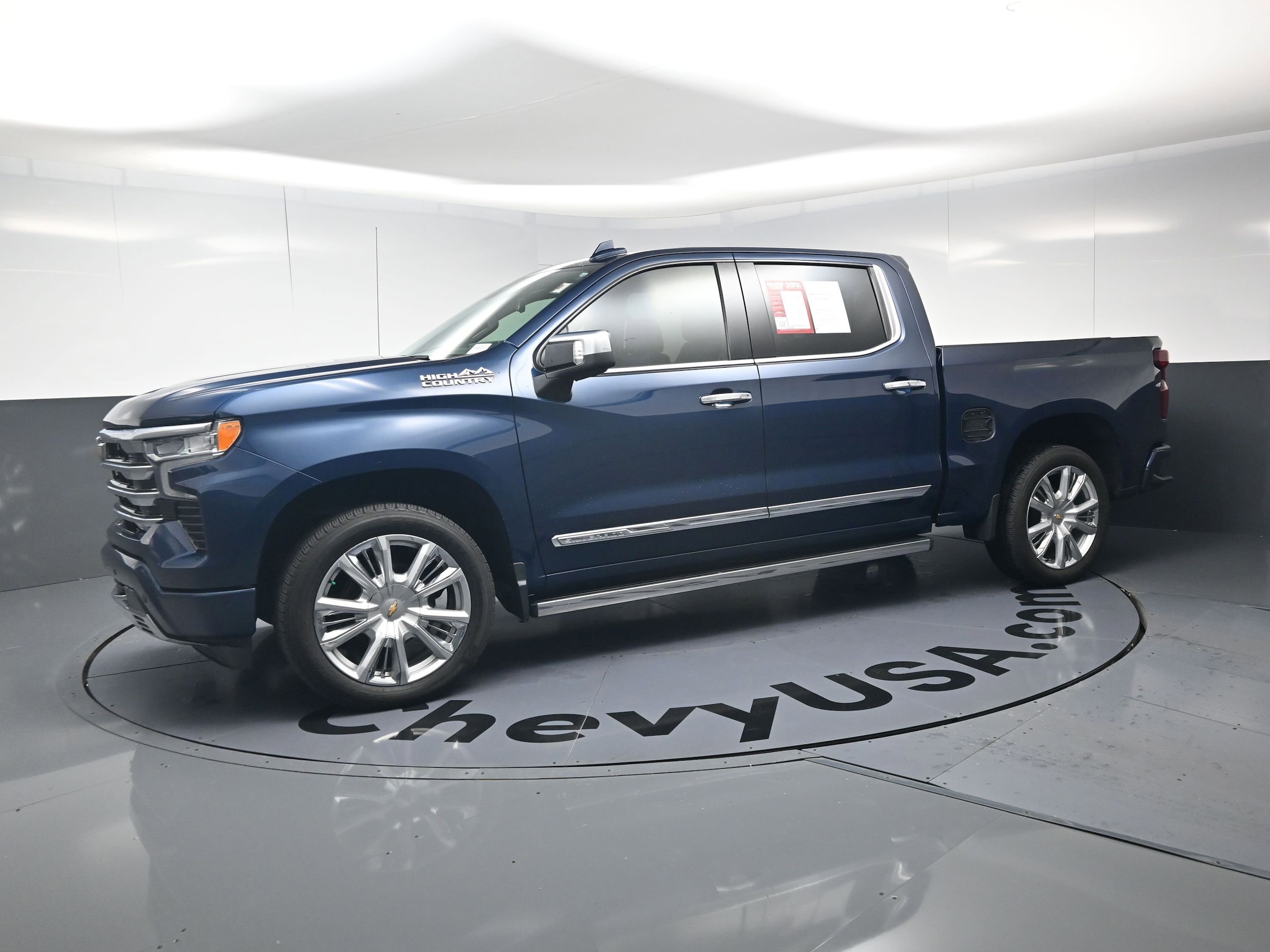 2023 Chevrolet Silverado 1500 High Country photo 4
