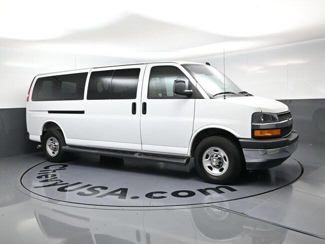 2025 Chevrolet Express Passenger LT Van