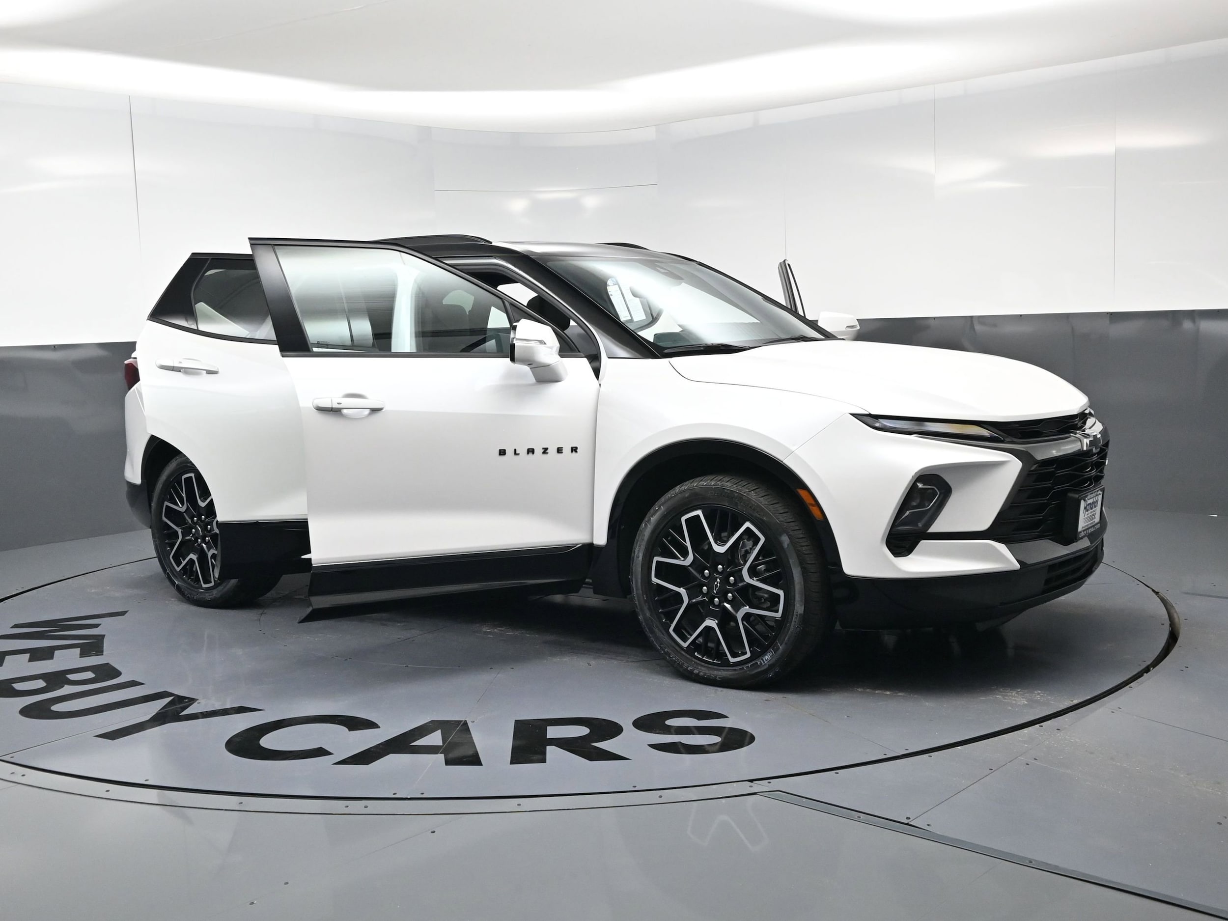 Used 2025 Chevrolet Blazer For Sale in Merriam, KS VIN