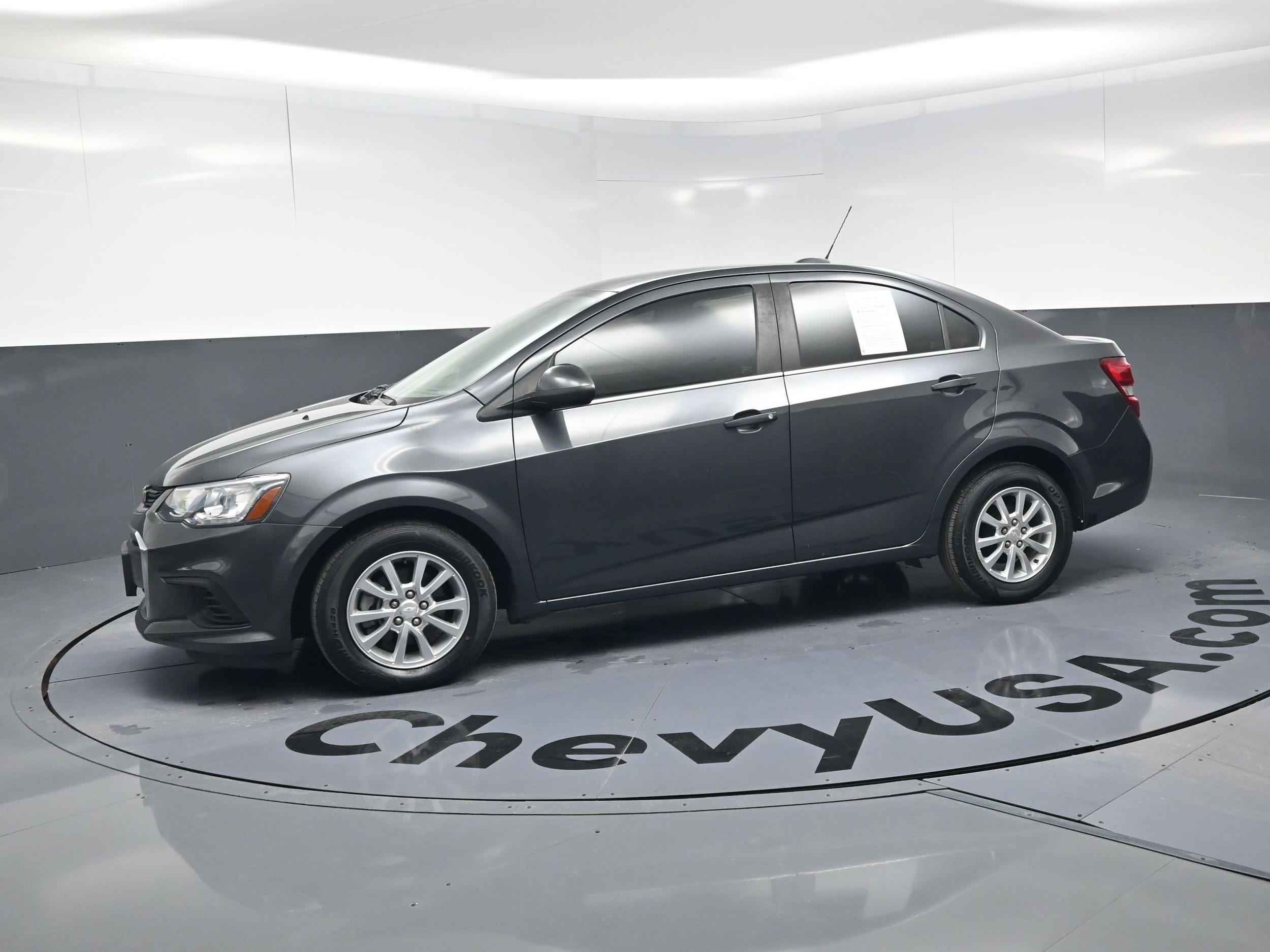 2020 Chevrolet Sonic LT photo 5