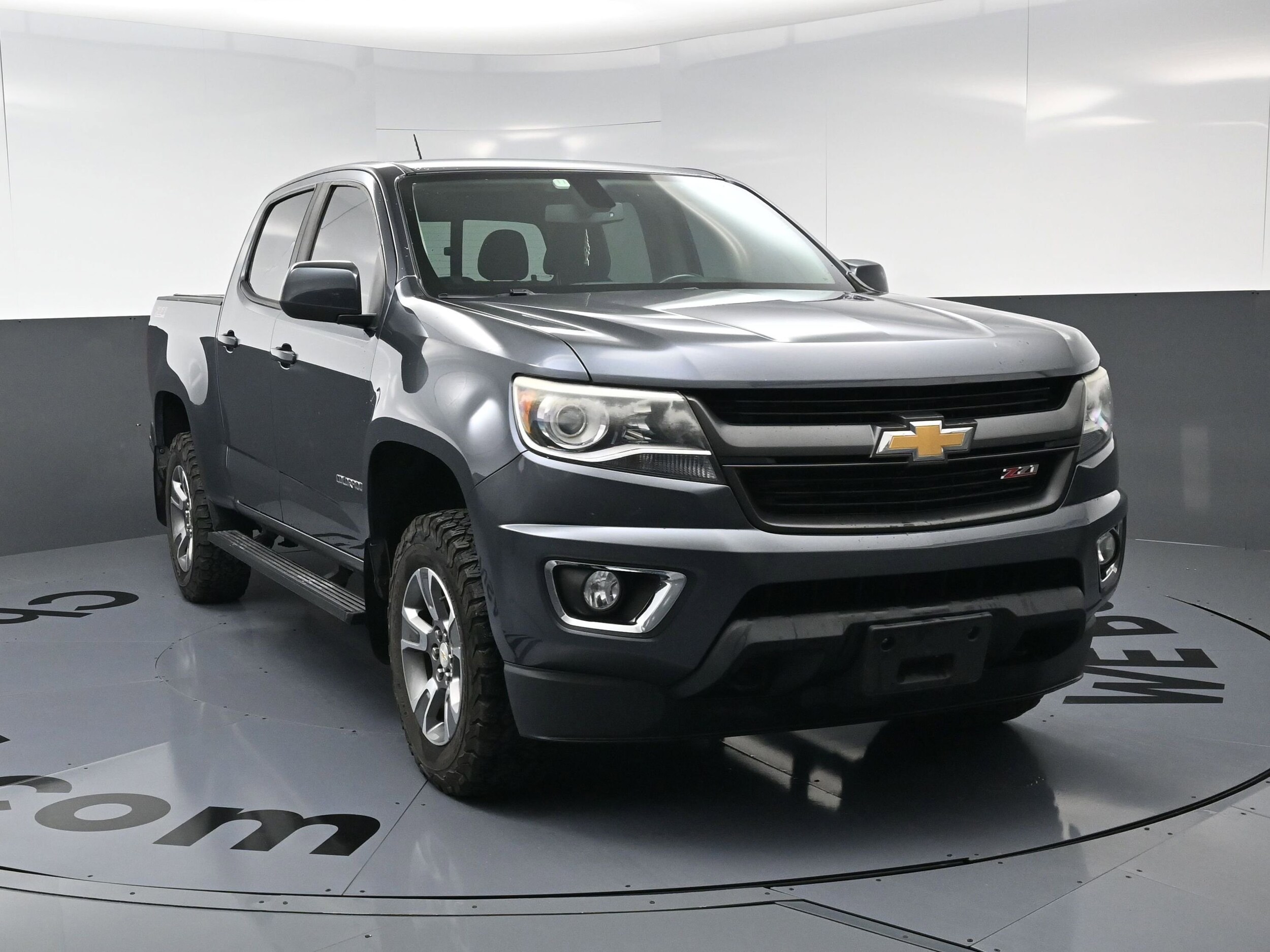 2017 Chevrolet Colorado Z71 photo 3