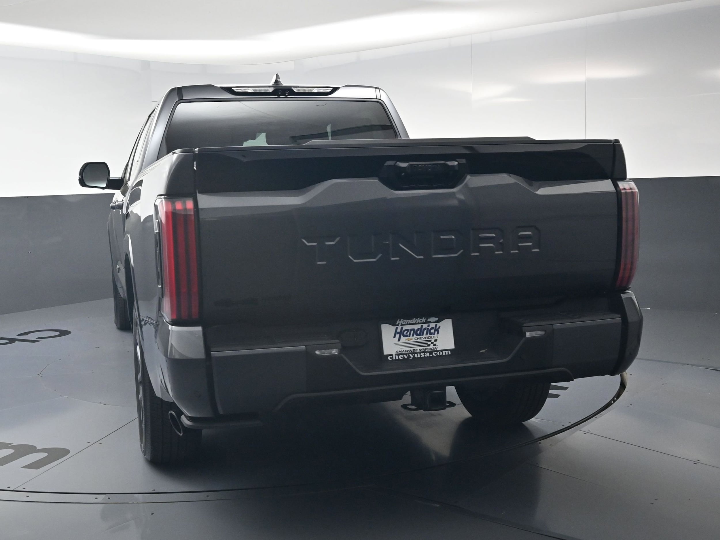 2025 Toyota Tundra 4WD Platinum photo 6