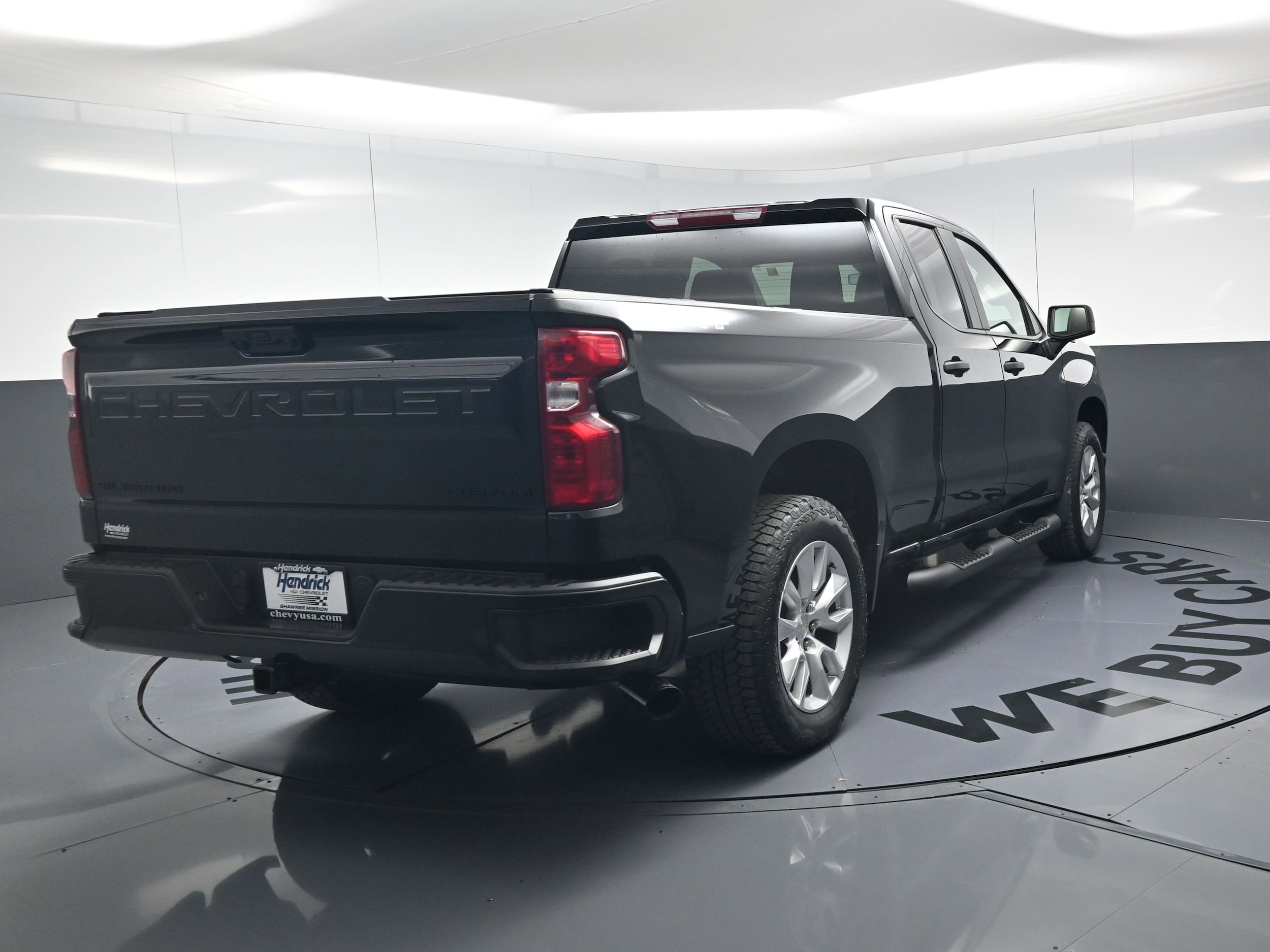 2025 Chevrolet Silverado 1500 Custom photo 3