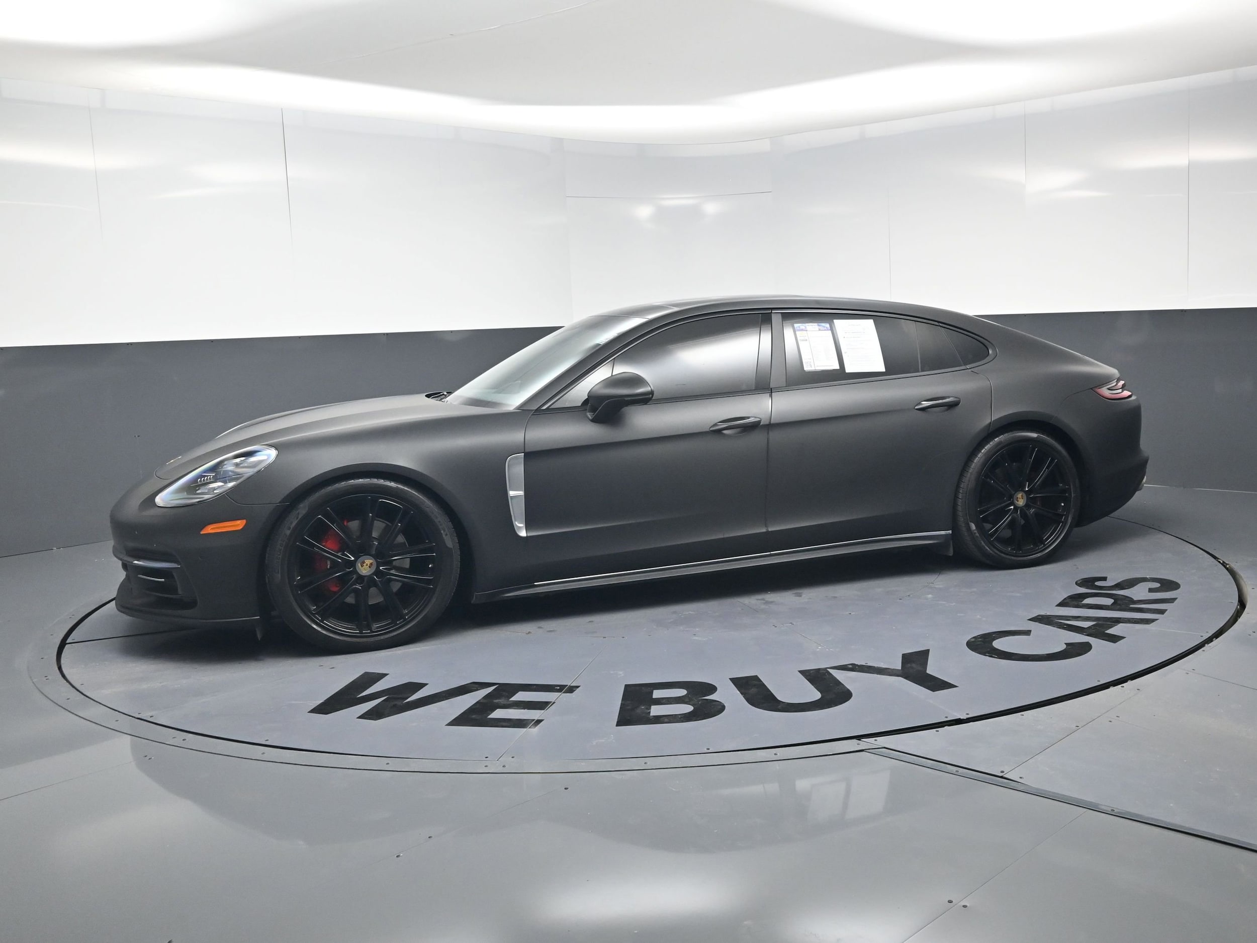 2018 Porsche Panamera 4 Executive photo 4