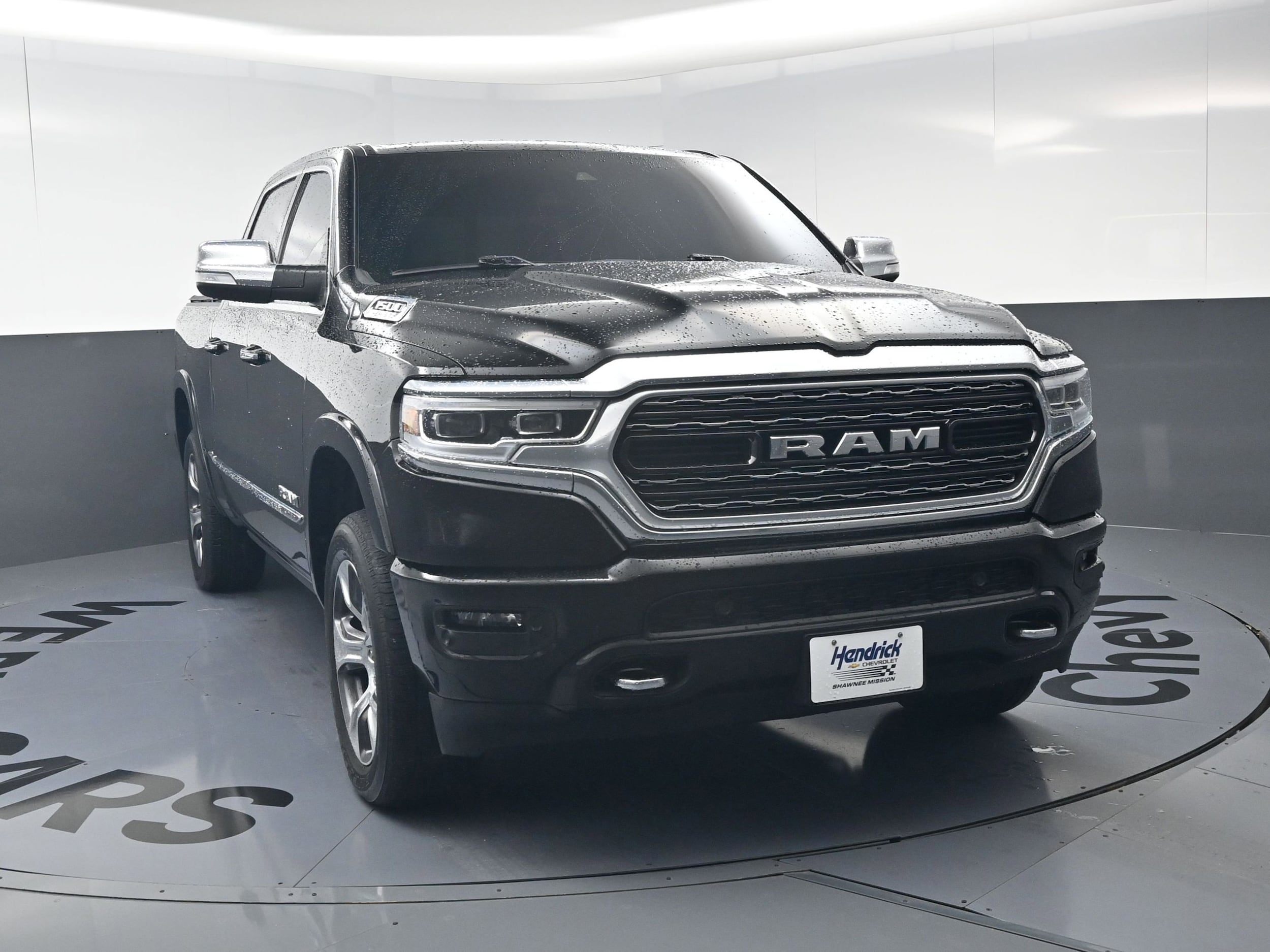 2022 Ram 1500 Limited photo 2