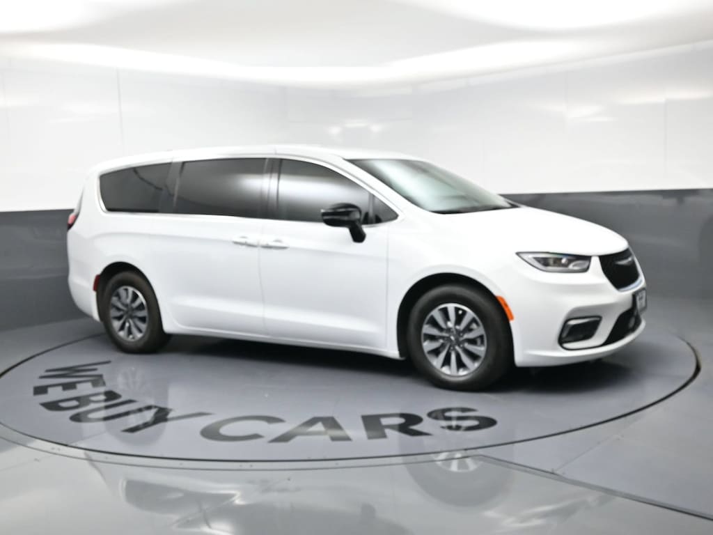 Used 2024 Chrysler Pacifica Hybrid Select Minivan