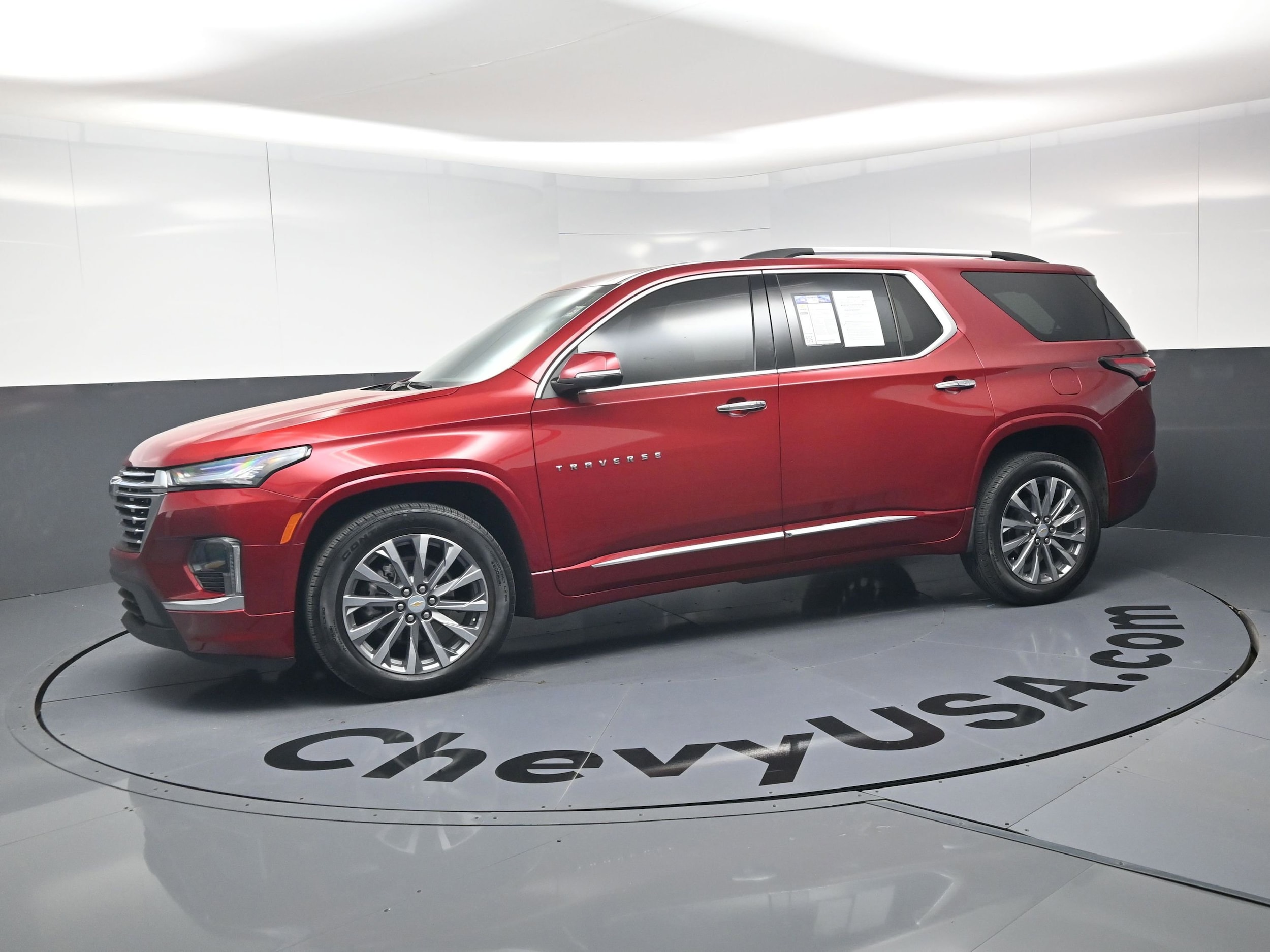 2023 Chevrolet Traverse Premier photo 4