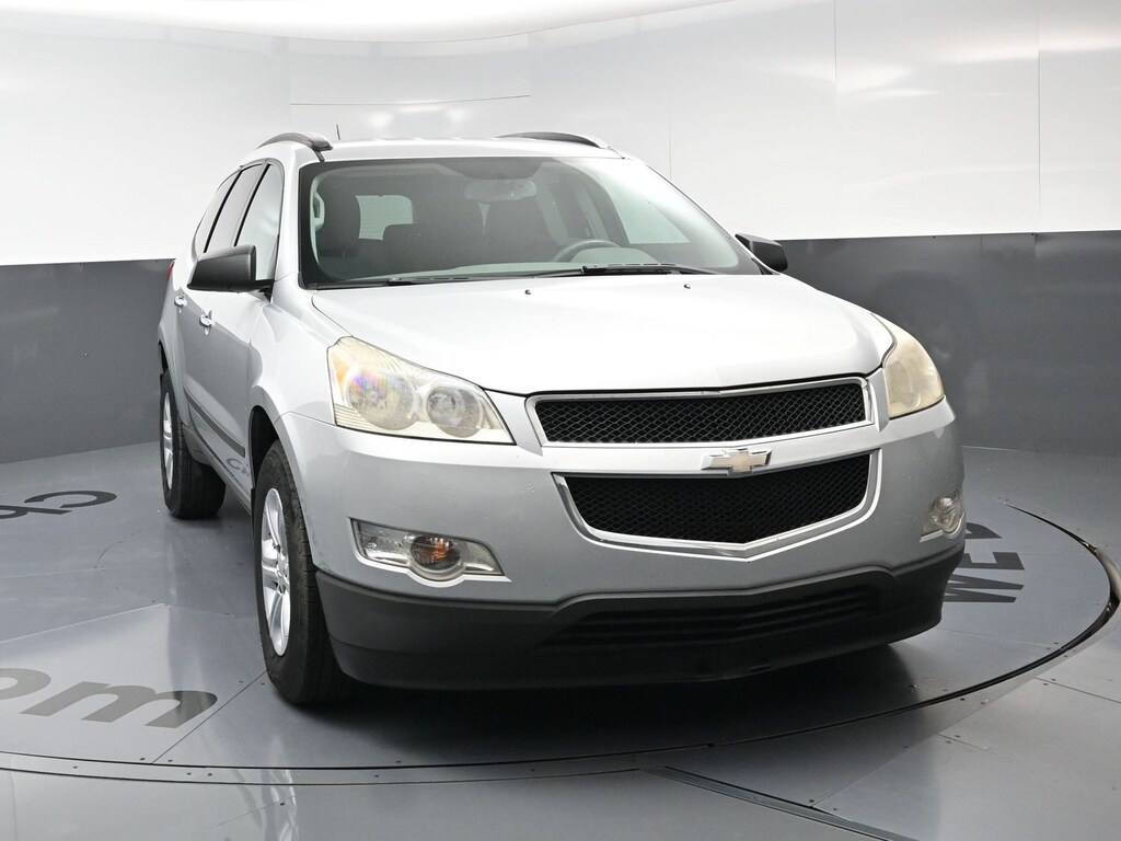 Used 2011 Chevrolet Traverse LS SUV