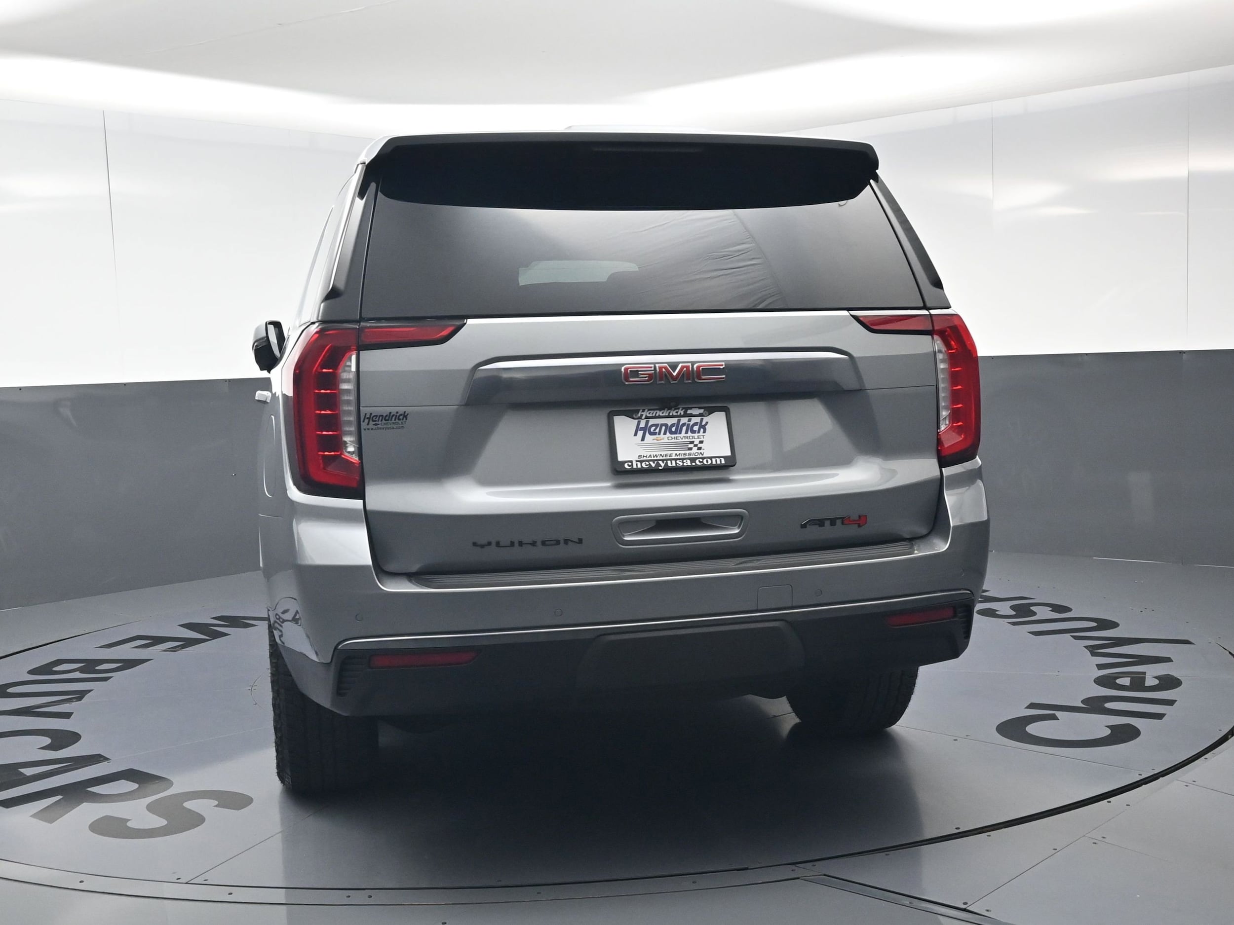 2023 GMC Yukon AT4 photo 3
