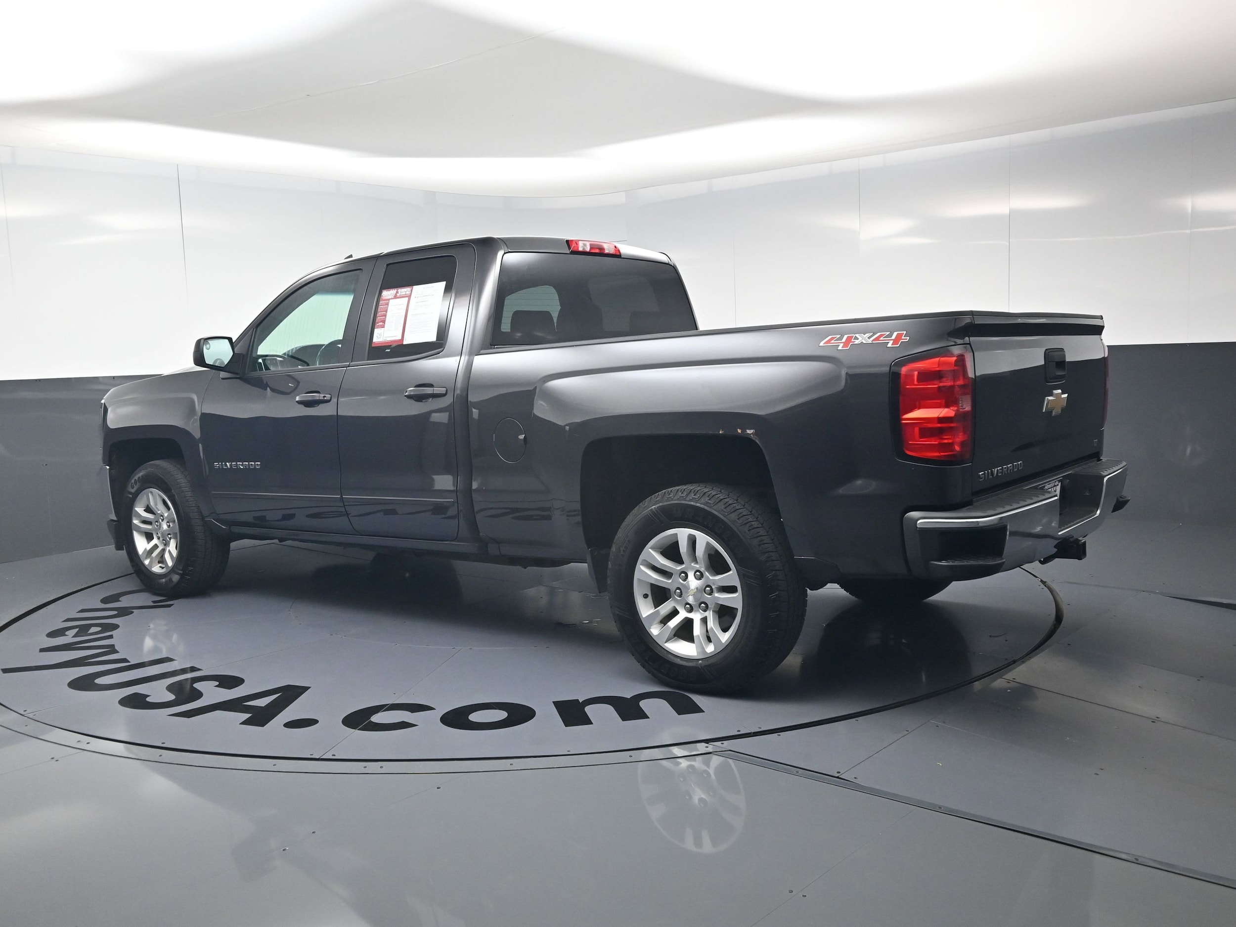 2016 Chevrolet Silverado 1500 LT photo 6