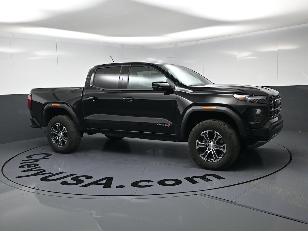 Used 2024 GMC Canyon 4WD AT4 Pickup