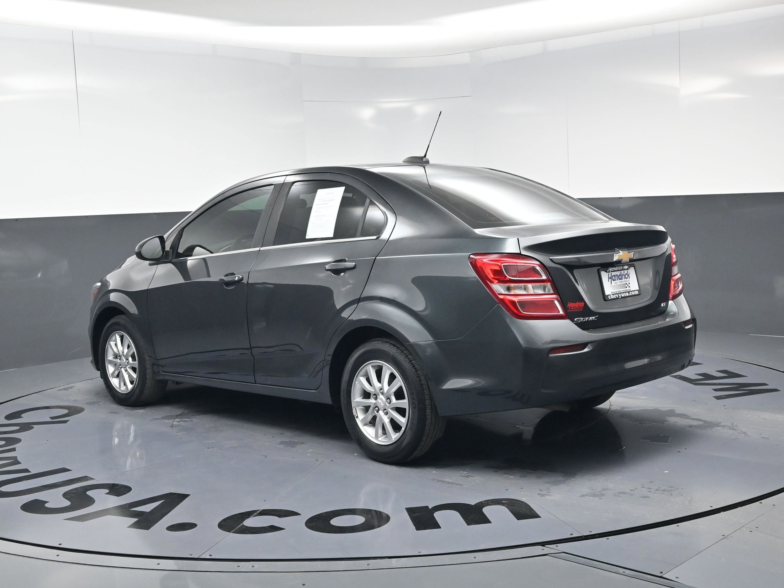 2020 Chevrolet Sonic LT photo 6