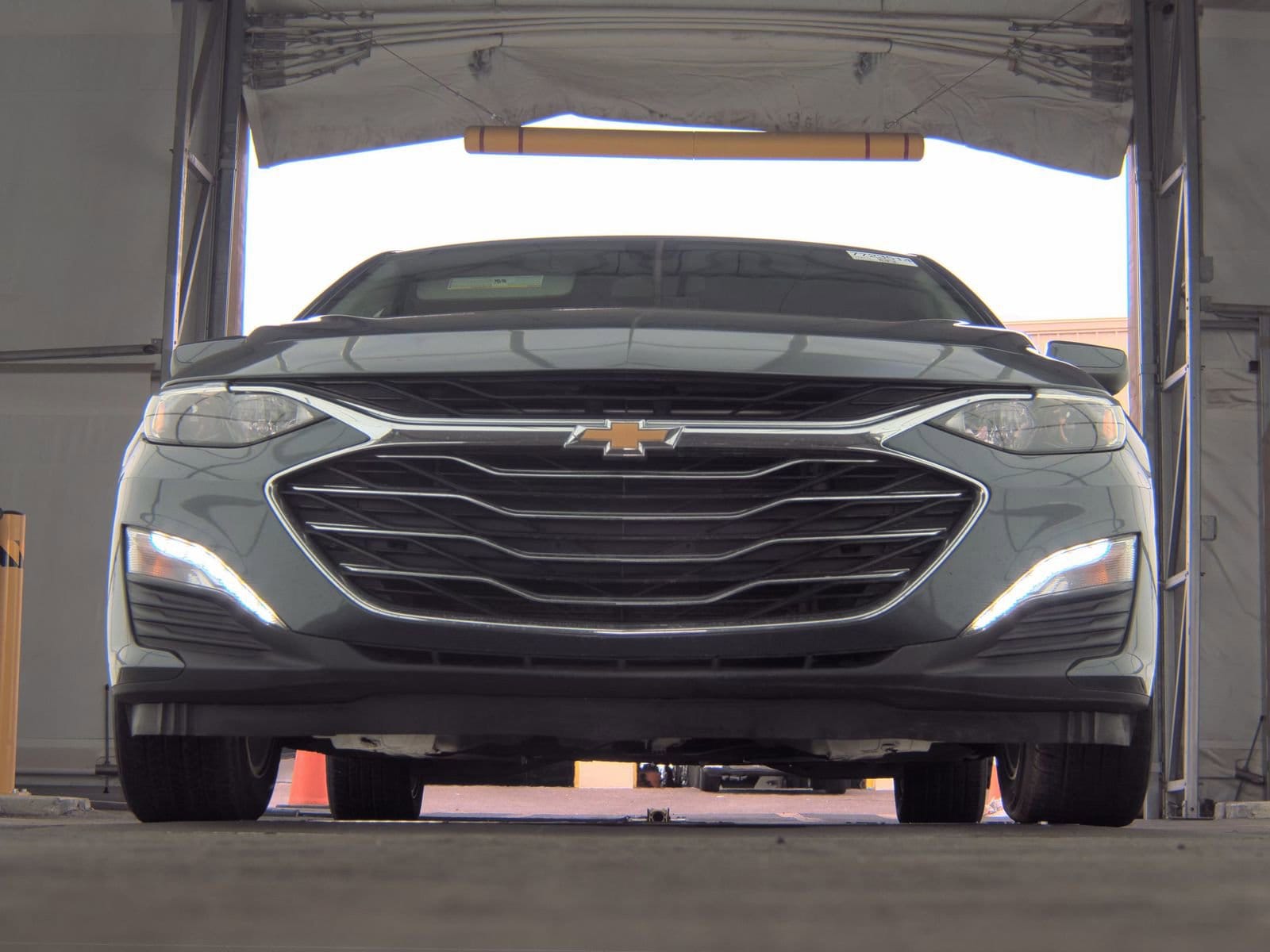 2019 Chevrolet Malibu LT photo 2