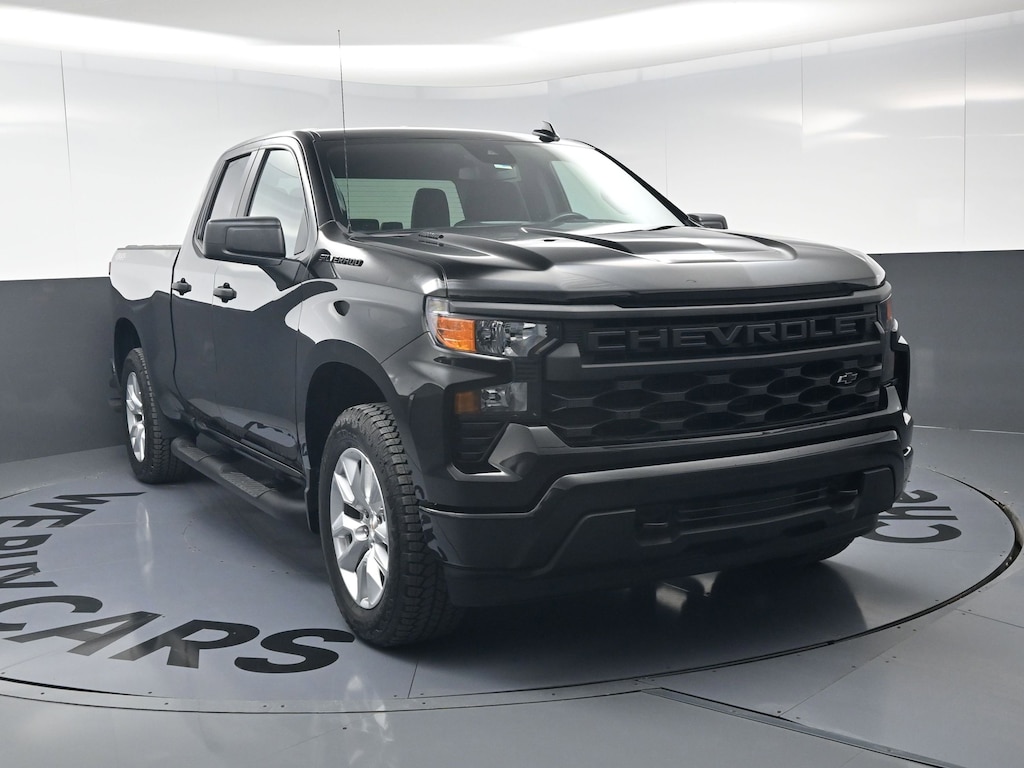 Used 2025 Chevrolet Silverado 1500 Custom Pickup