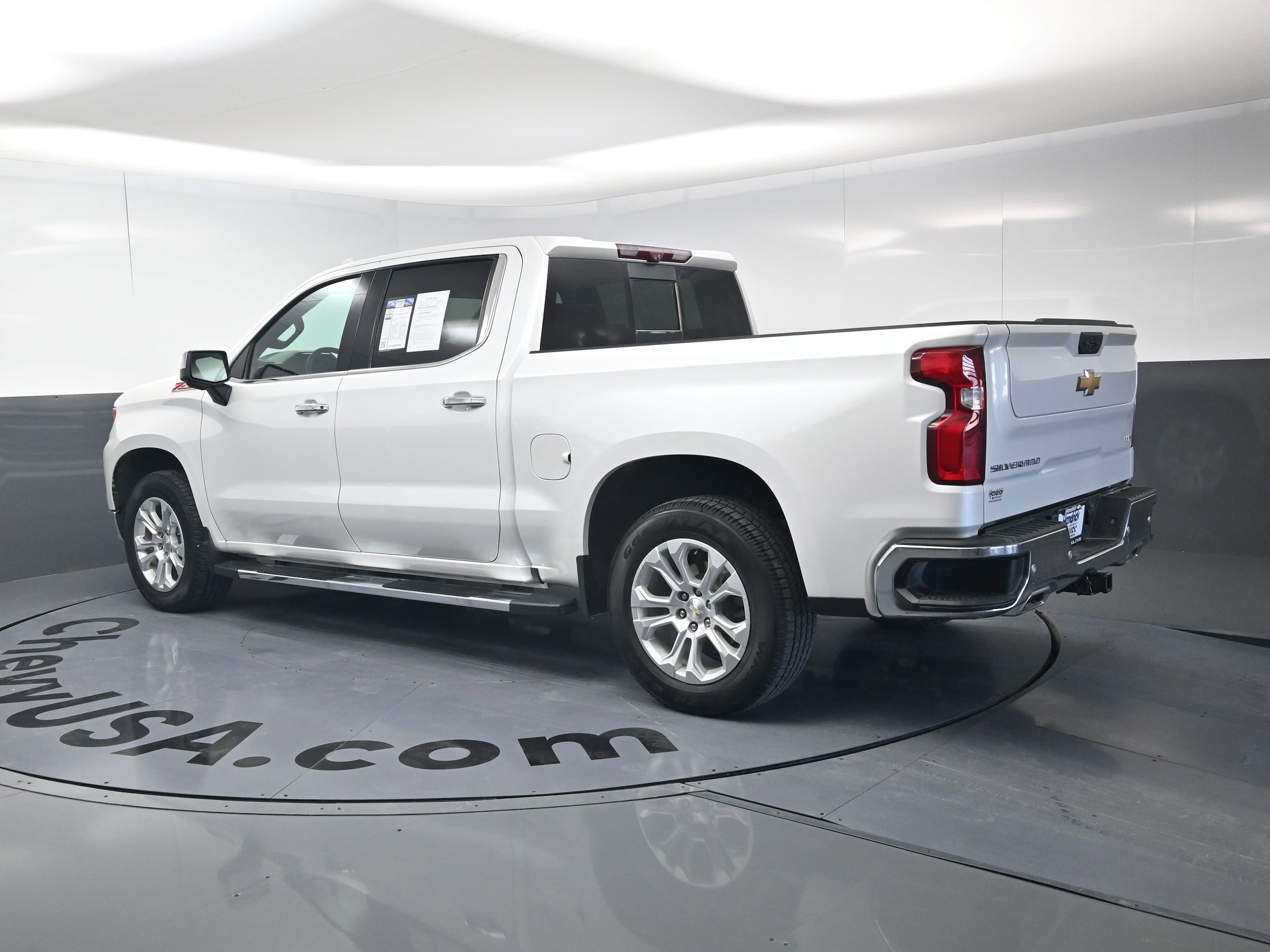 2022 Chevrolet Silverado 1500 LTZ photo 6
