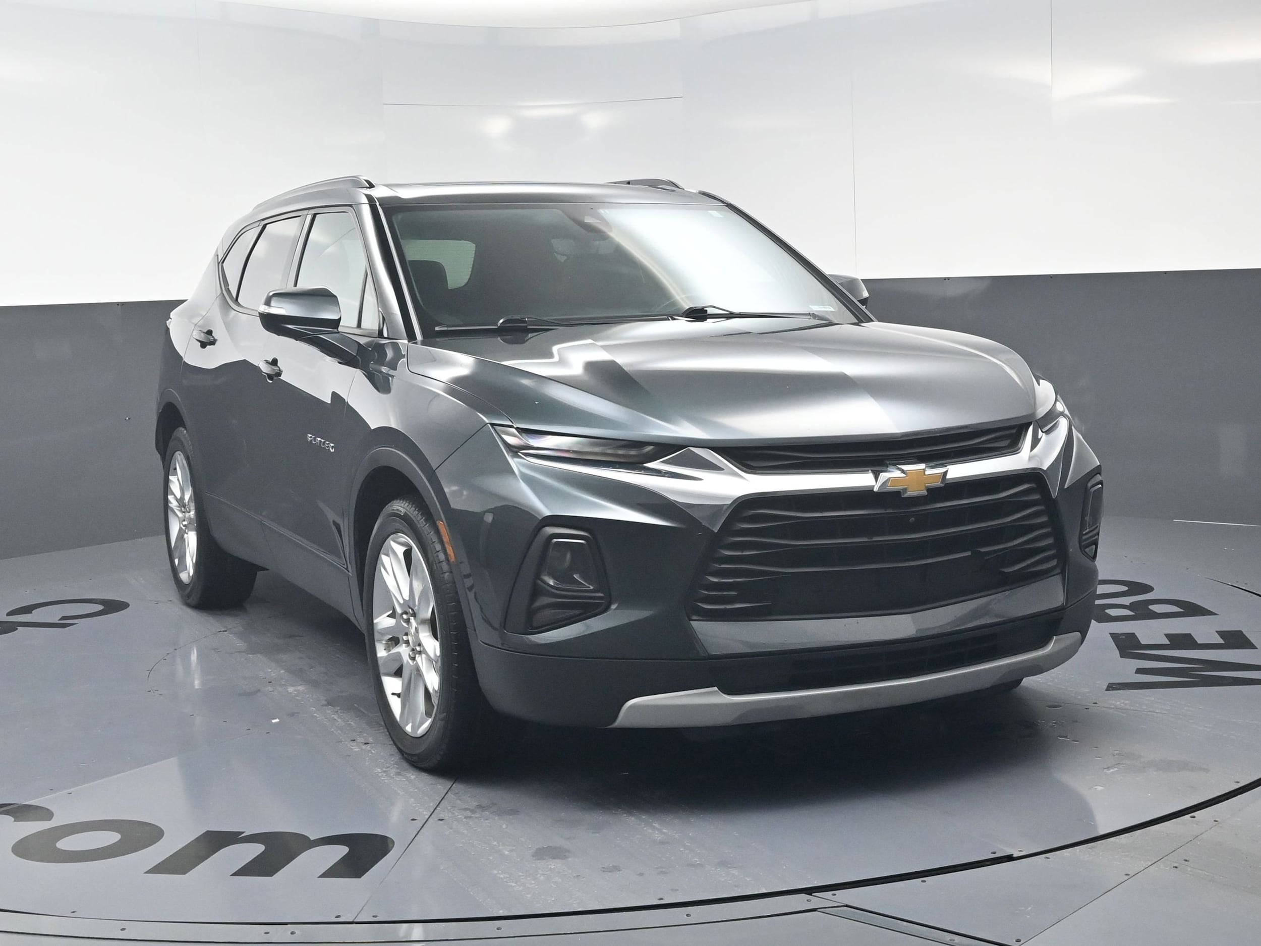 2019 Chevrolet Blazer photo 2