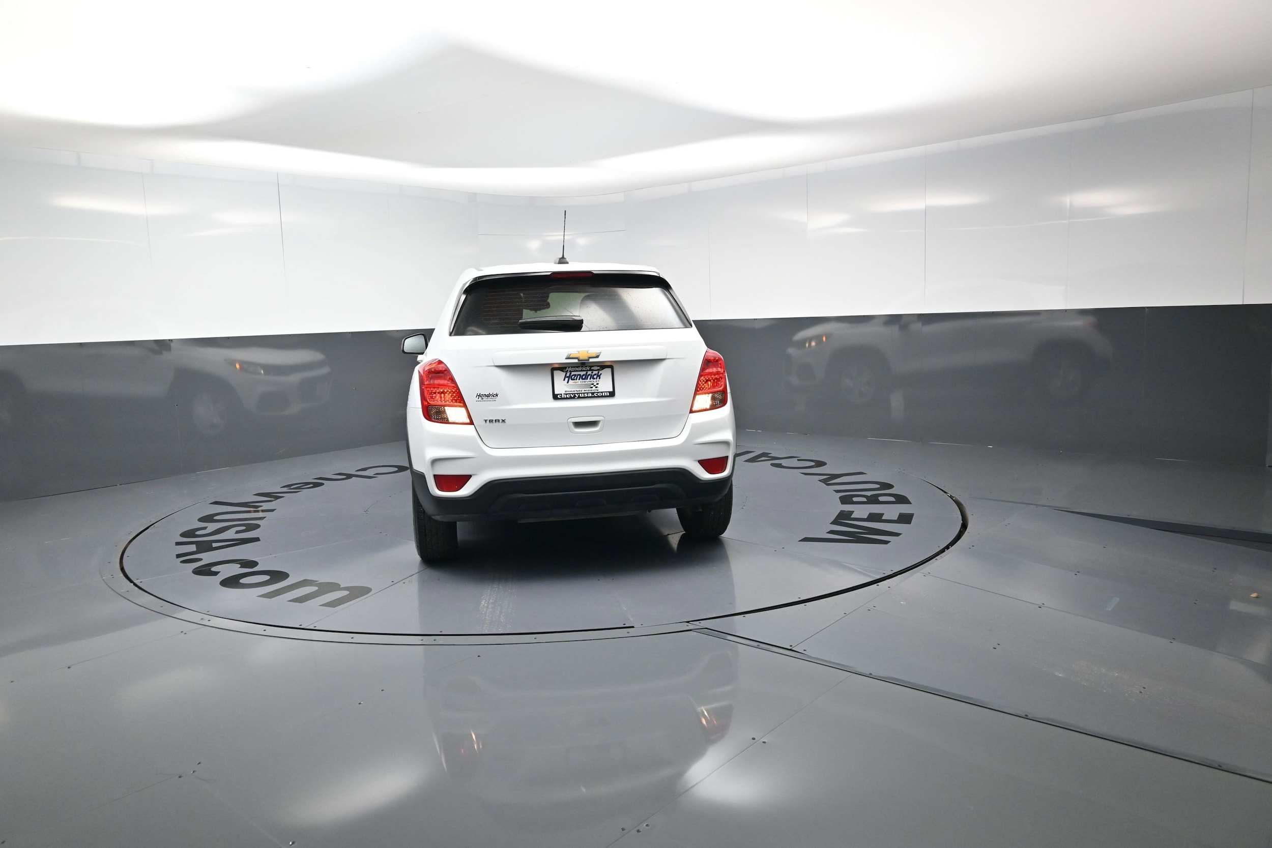 2020 Chevrolet Trax LS photo 3