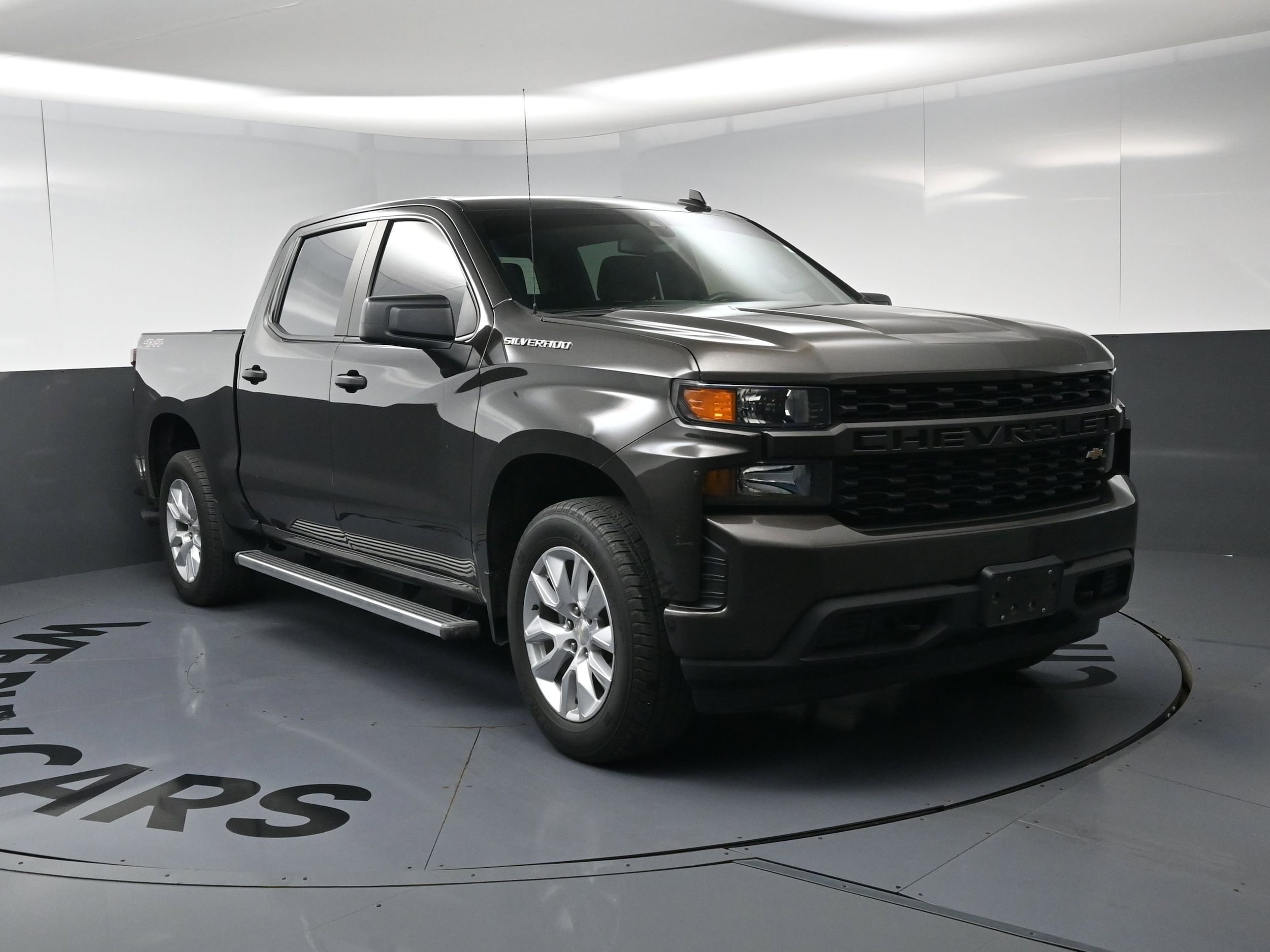 Chevrolet Silverado 1500 LTD Custom