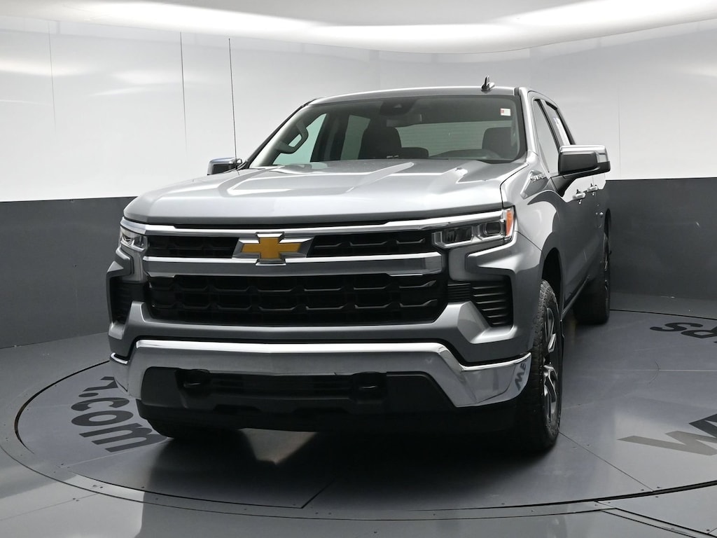 Used 2024 Chevrolet Silverado 1500 LT Pickup