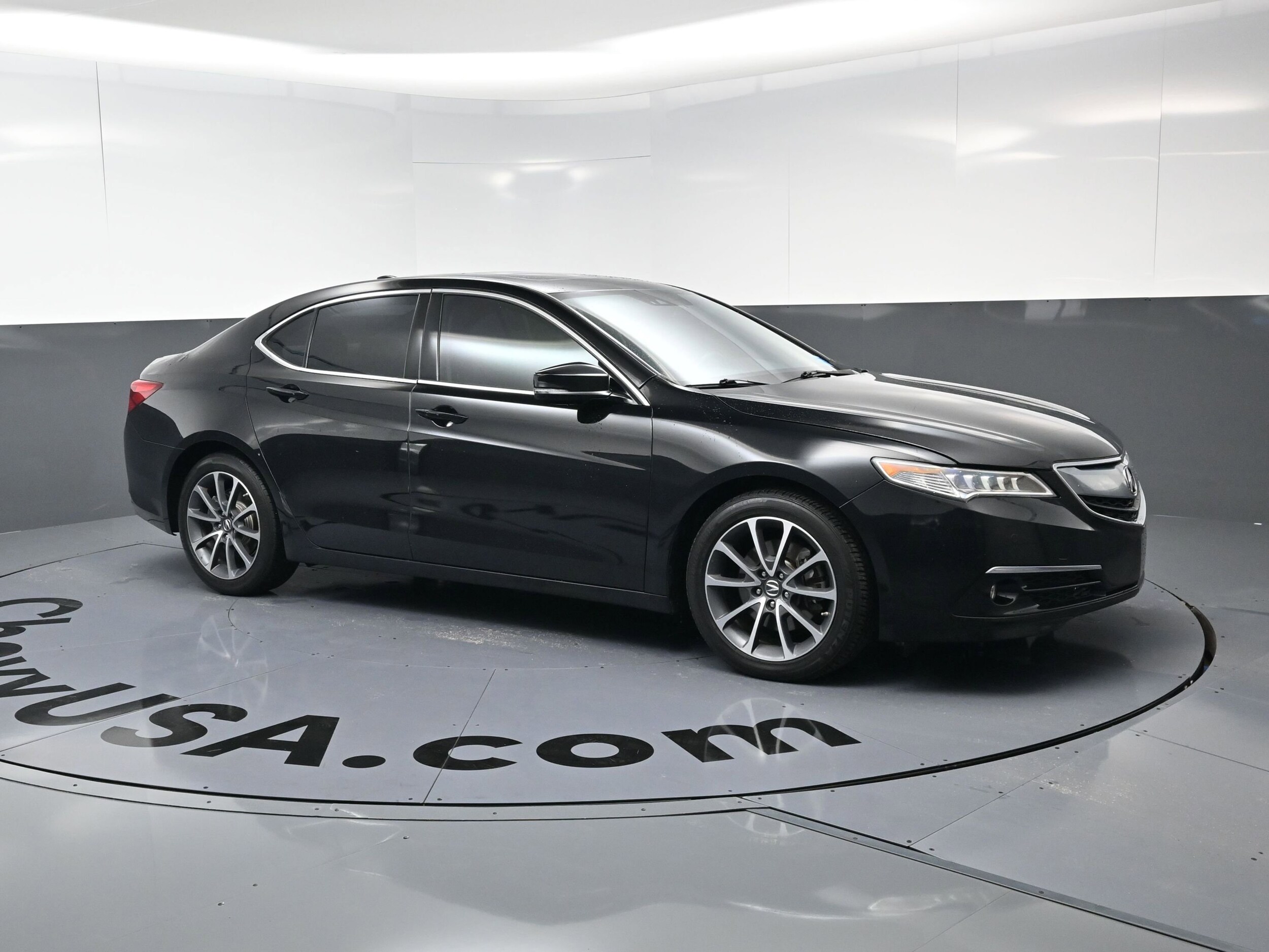 2015 Acura TLX Advance photo 2