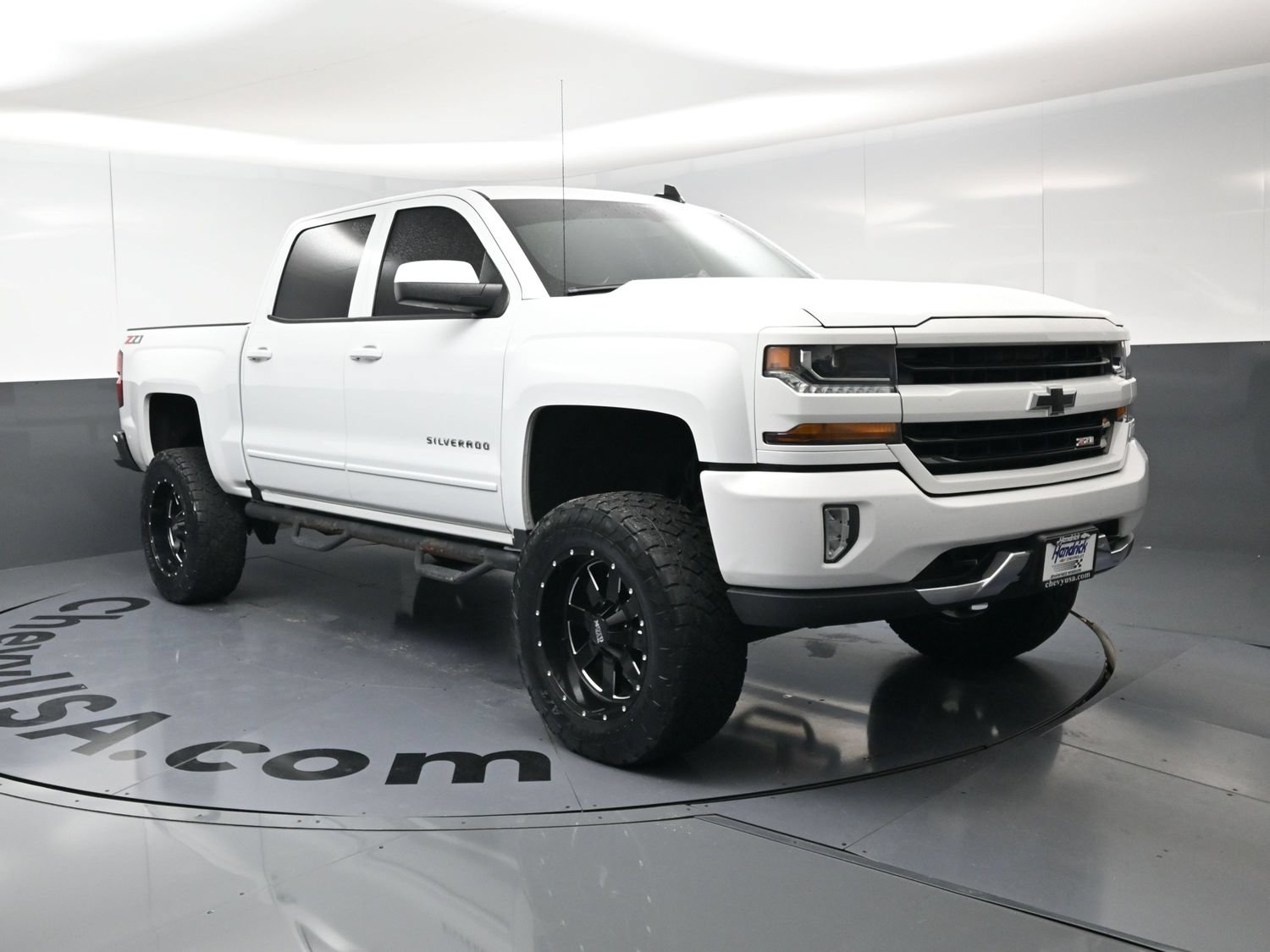 Used 2018 Chevrolet Silverado 1500 LT Pickup