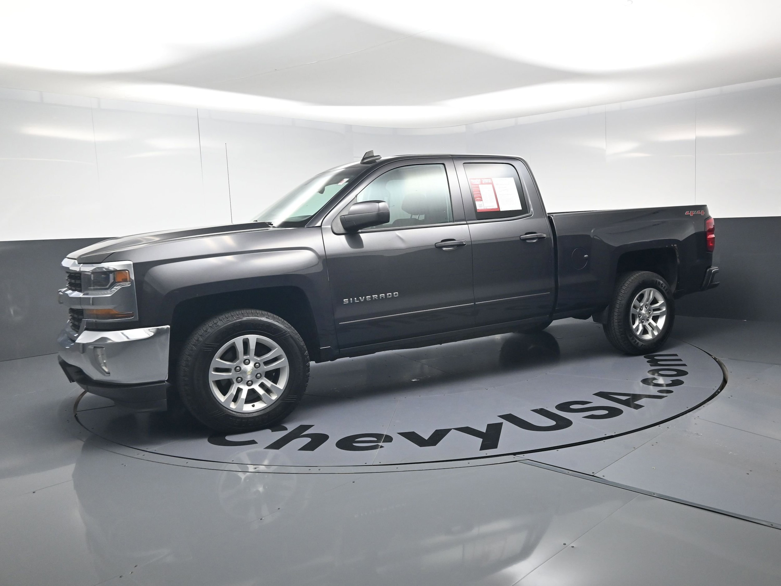 2016 Chevrolet Silverado 1500 LT photo 5