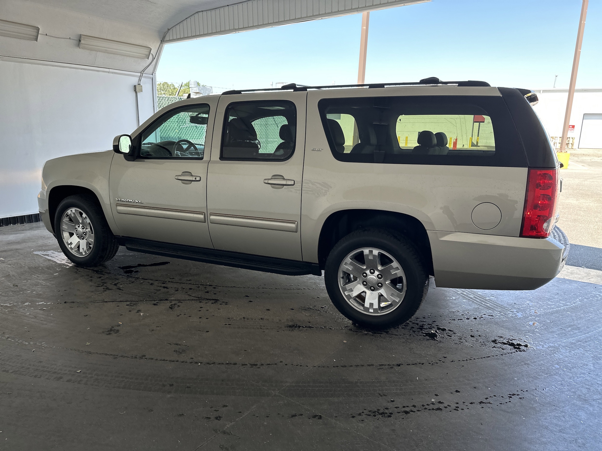 2014 GMC Yukon XL SLT photo 5