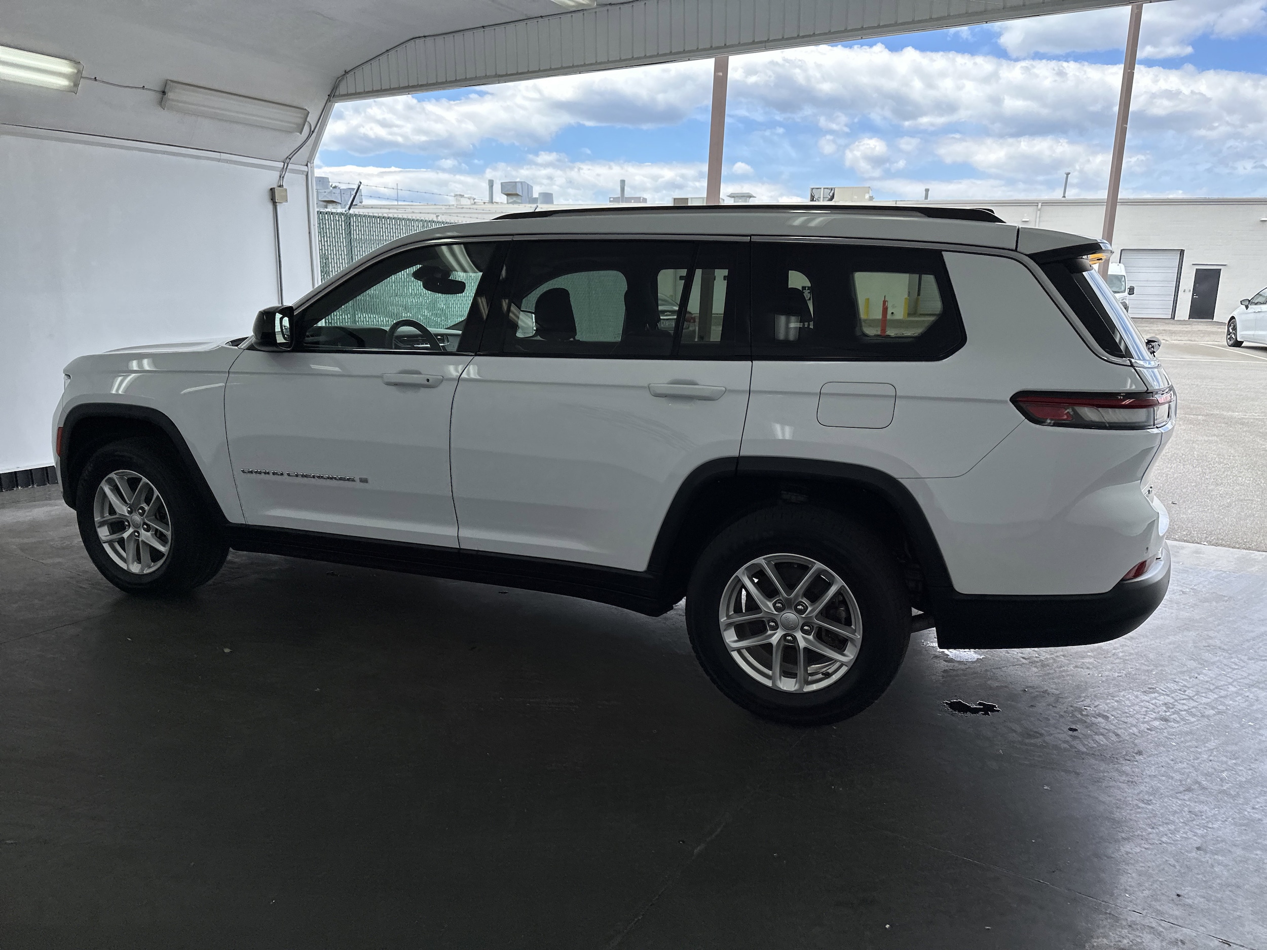 2022 Jeep Grand Cherokee L Laredo photo 5