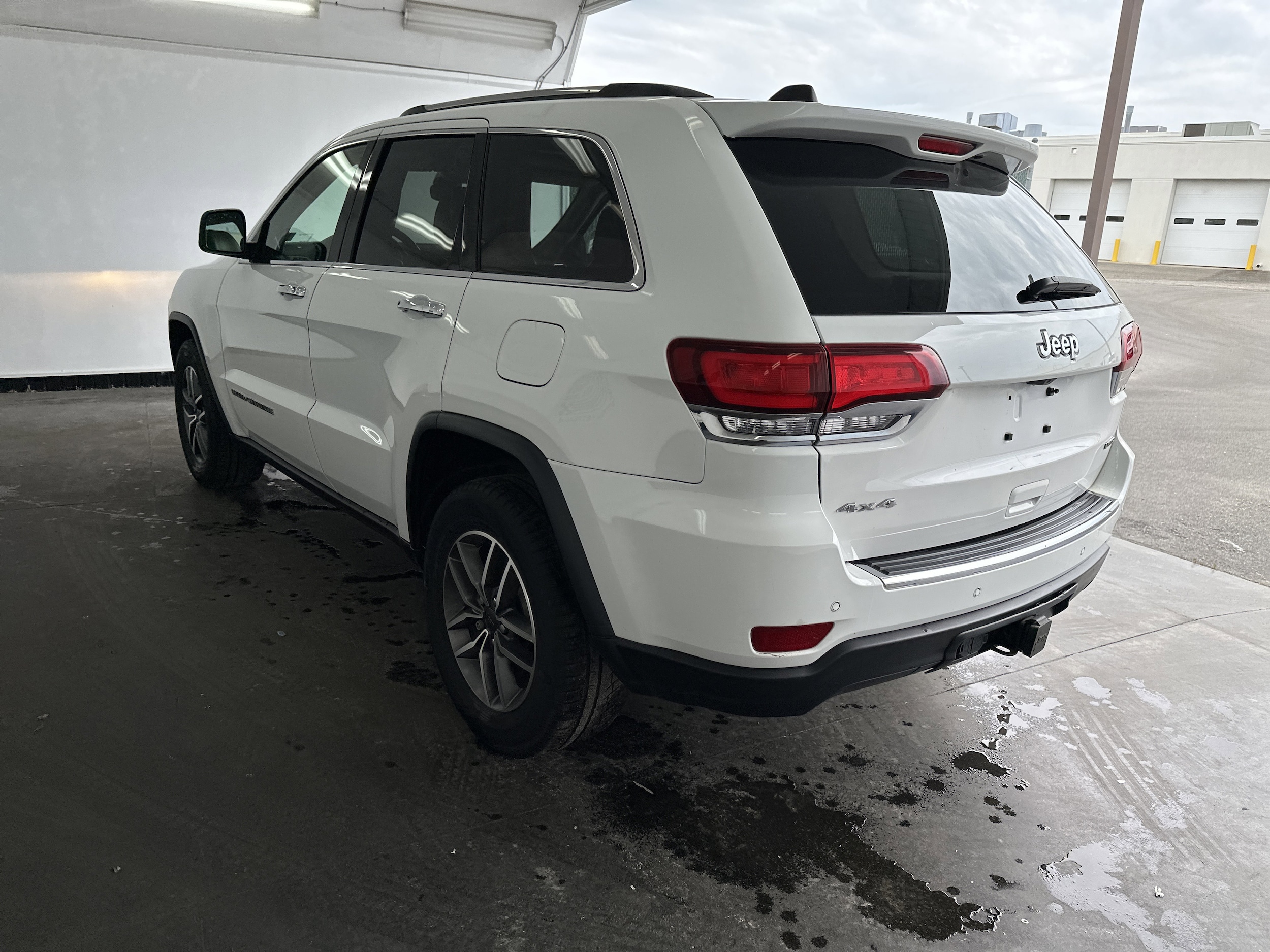 2021 Jeep Grand Cherokee 80th Anniversary photo 5