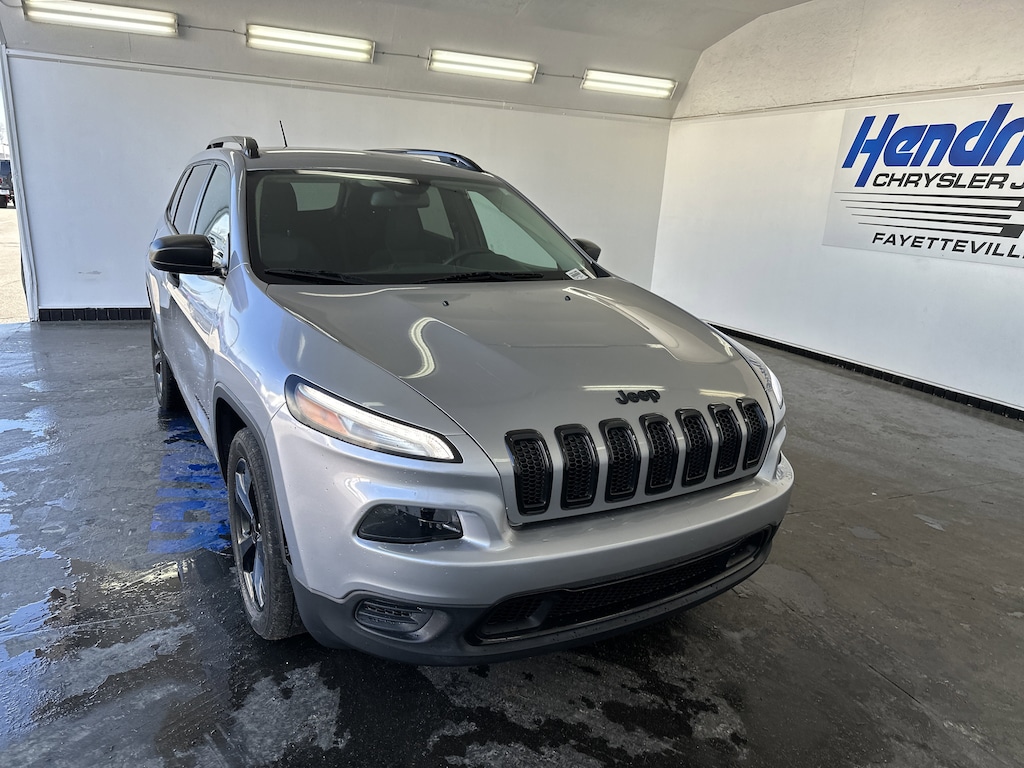Used 2017 Jeep Cherokee Altitude SUV
