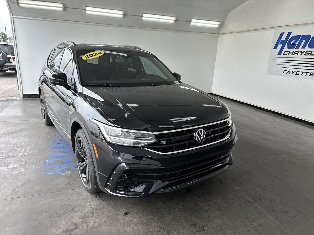 Used 2024 Volkswagen Tiguan SE R-Line Black SUV