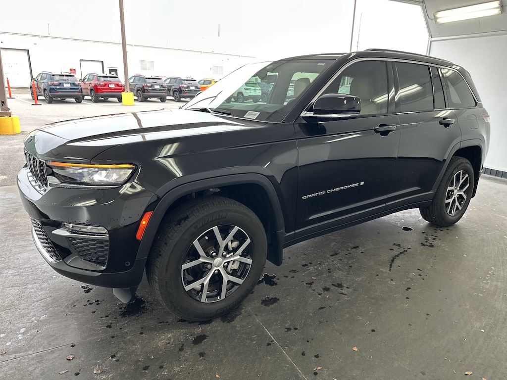 Used 2023 Jeep Grand Cherokee Limited SUV