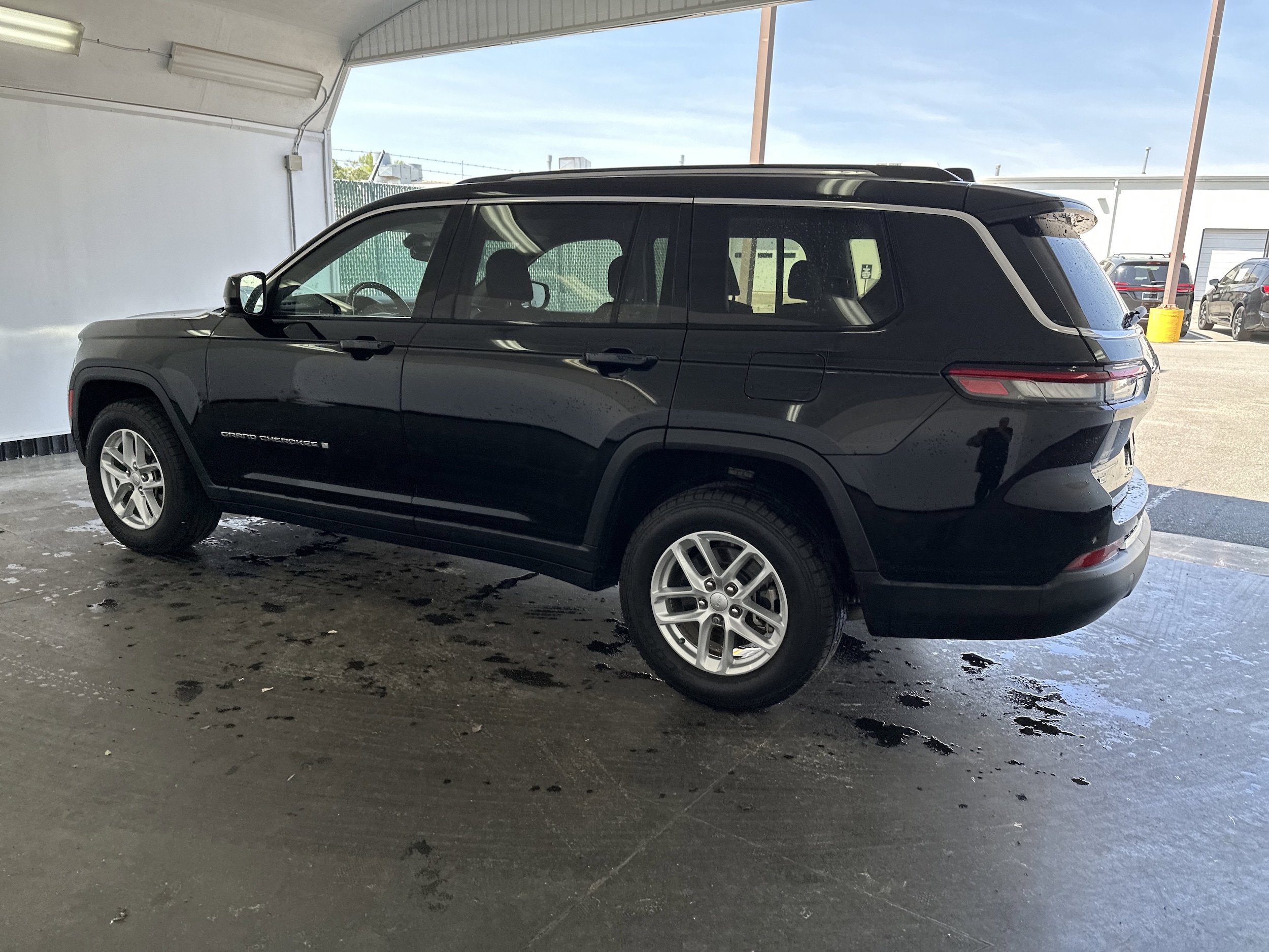 2022 Jeep Grand Cherokee L Laredo photo 5