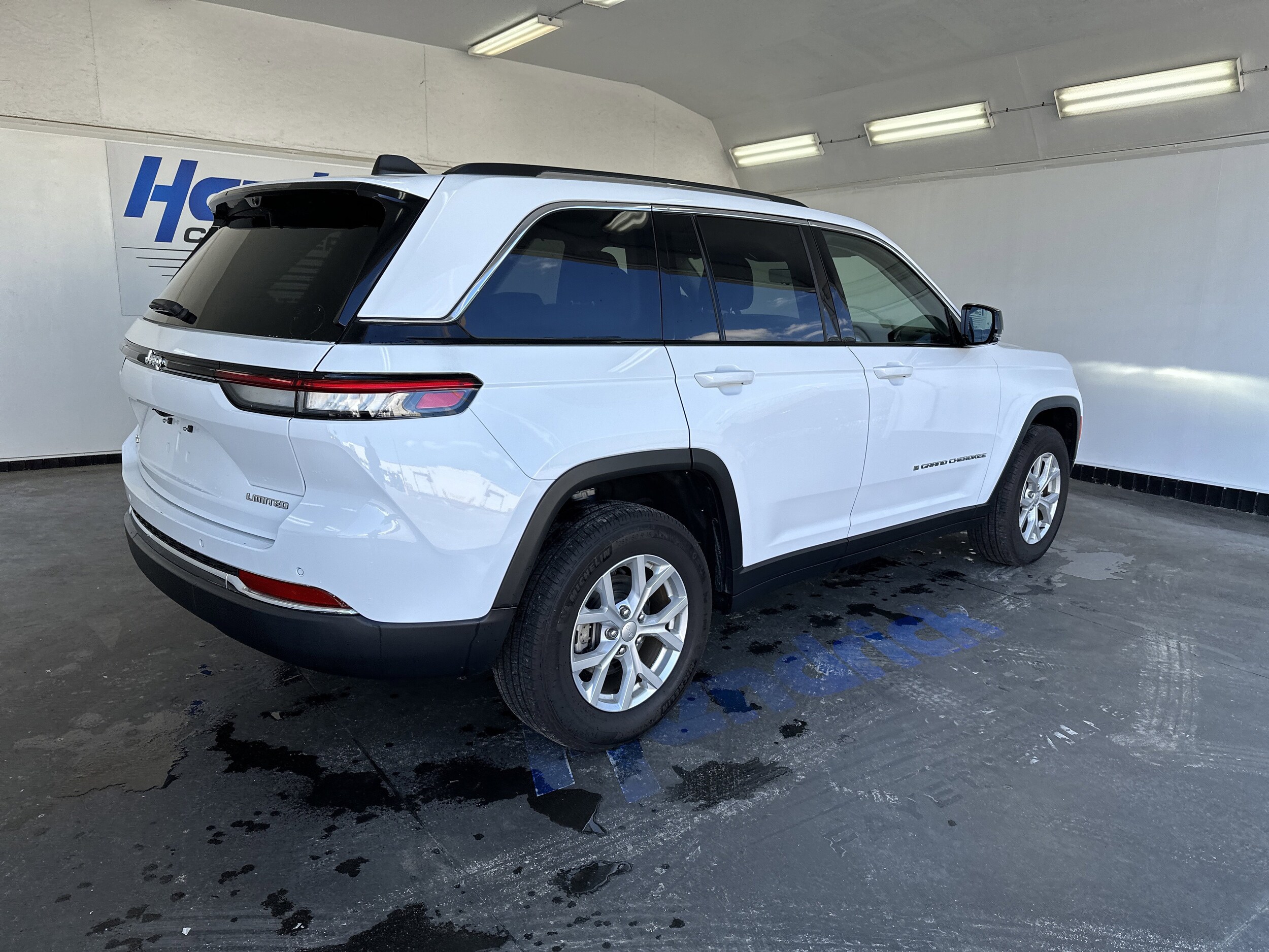 2024 Jeep Grand Cherokee Limited photo 3