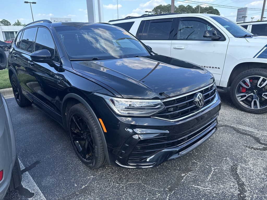 Used 2024 Volkswagen Tiguan SE R-Line Black SUV